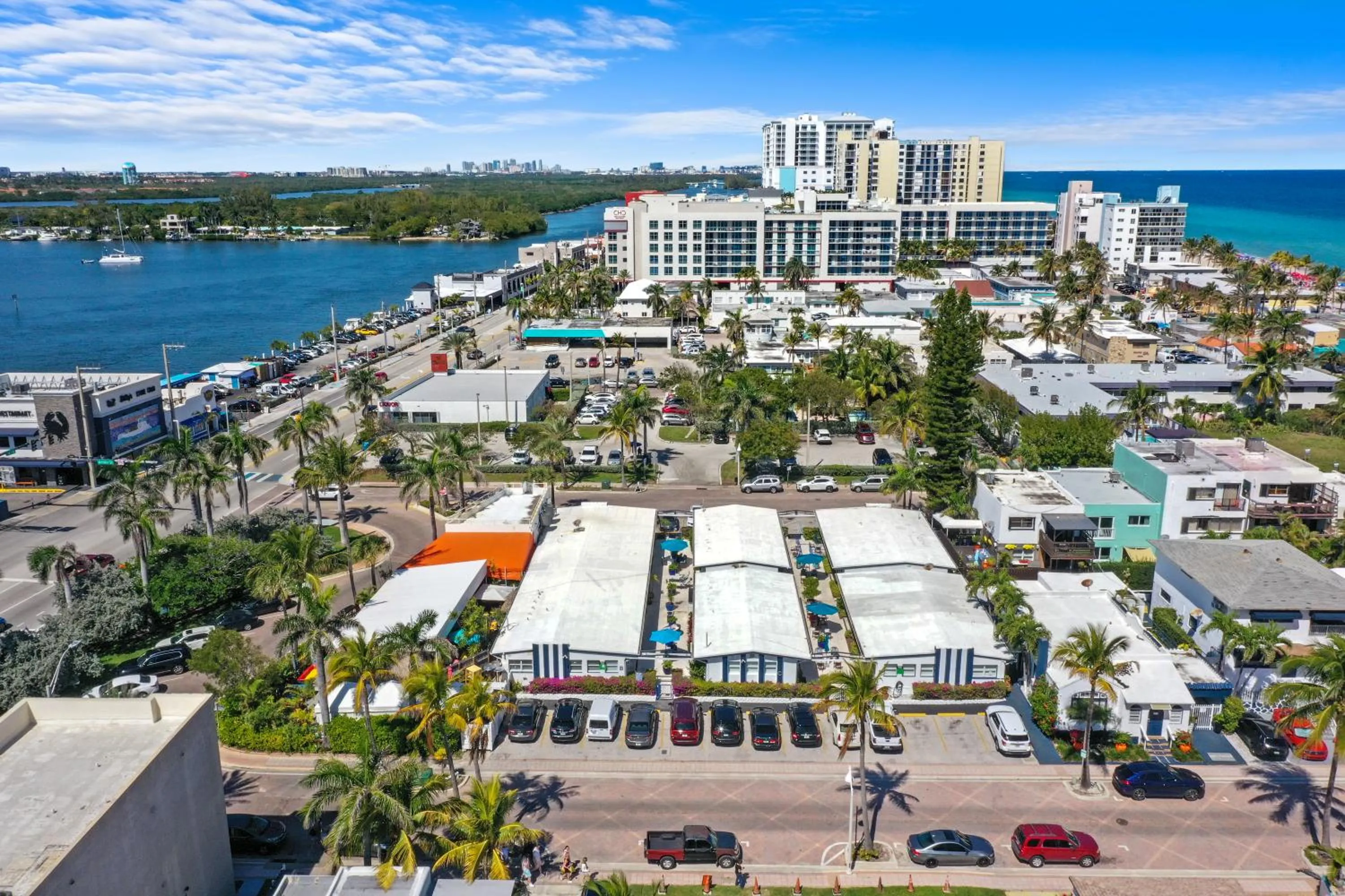 Neighbourhood in Hollywood Beach Suites and Hotel