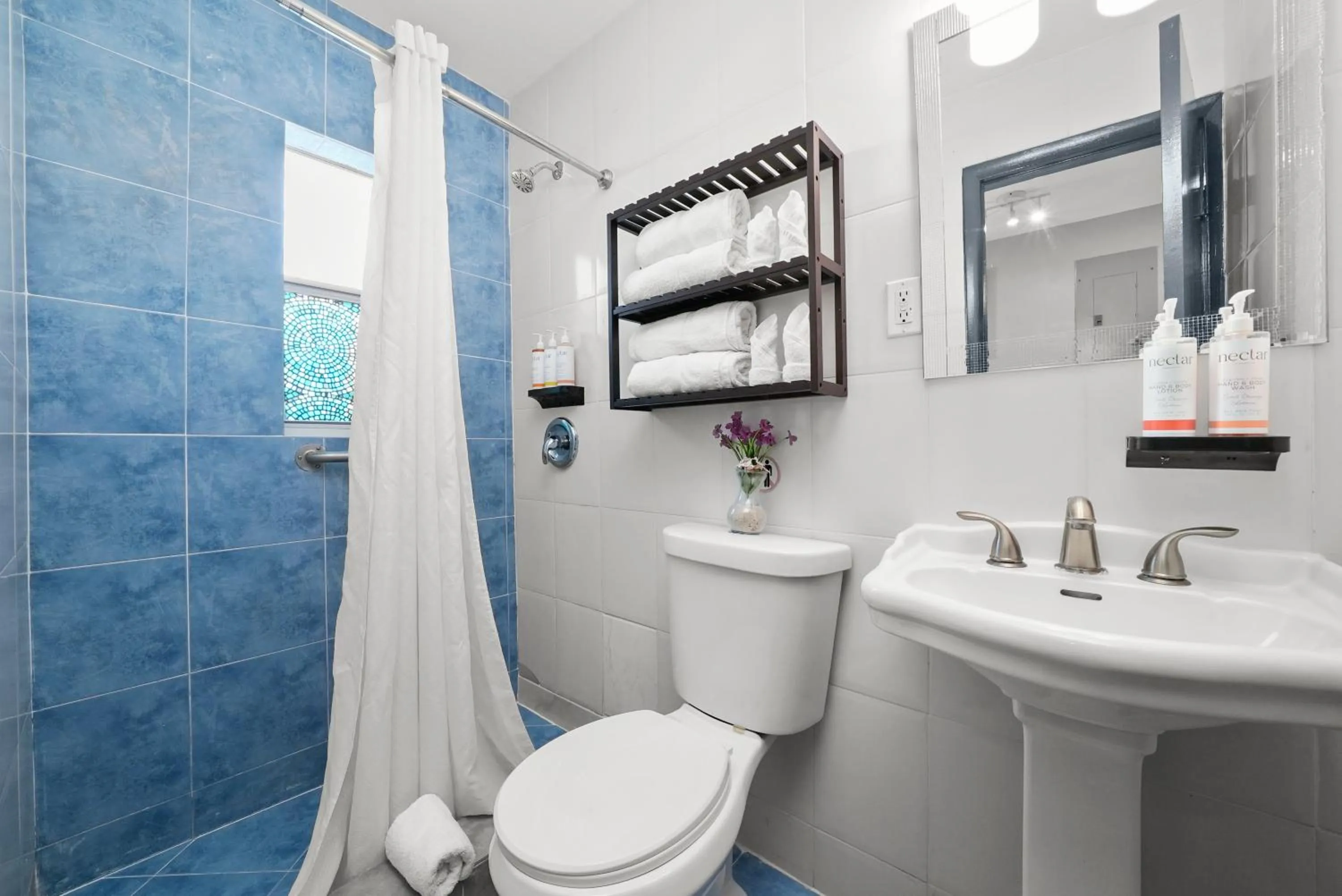 Bathroom in Hollywood Beach Suites and Hotel