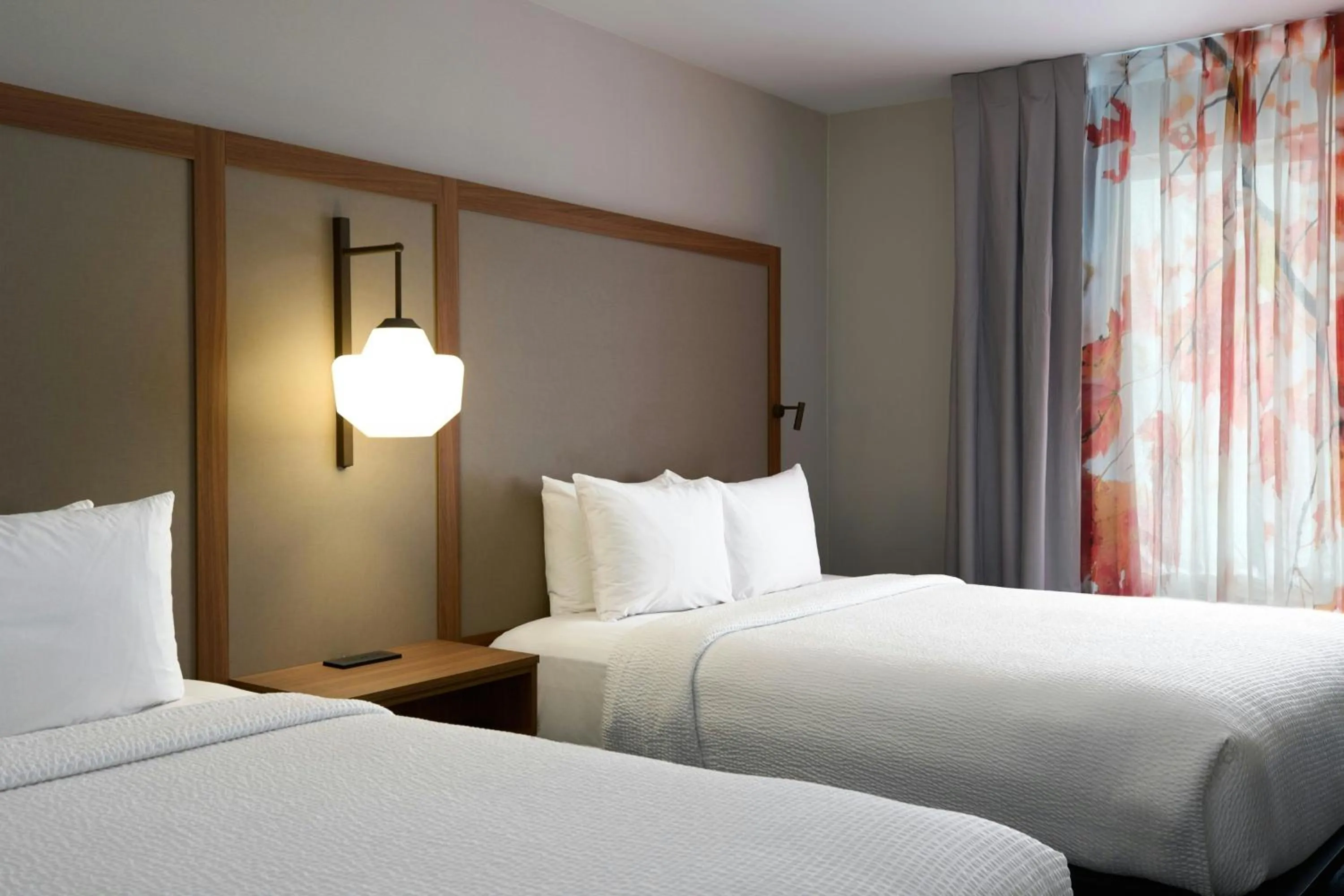 Photo of the whole room, Bed in Fairfield Inn and Suites by Marriott Winchester