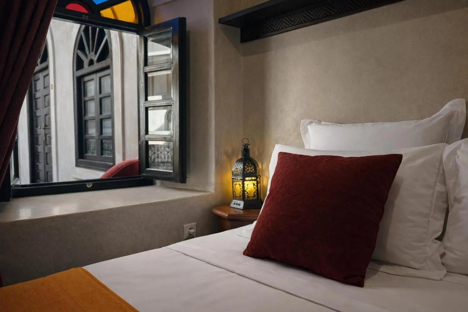 Photo of the whole room, Bed in Riad Lapis-lazuli