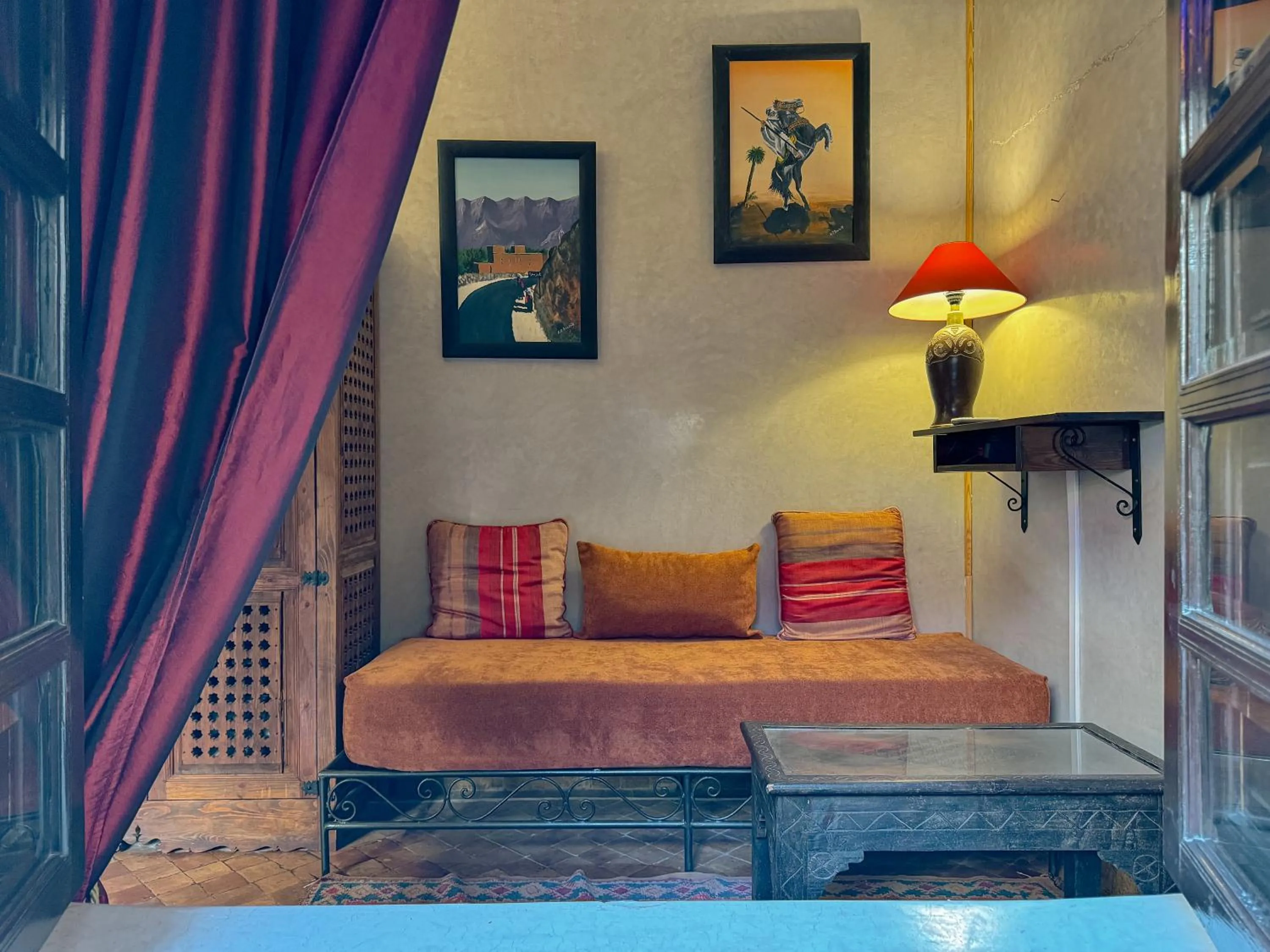 Seating area, Bed in Riad Lapis-lazuli