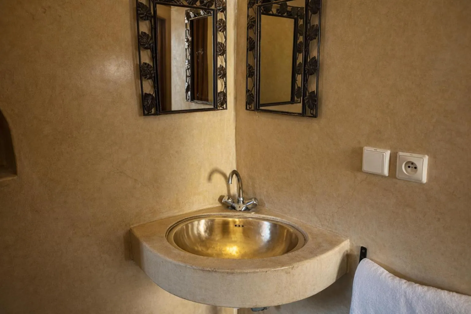 Bathroom in Riad Lapis-lazuli