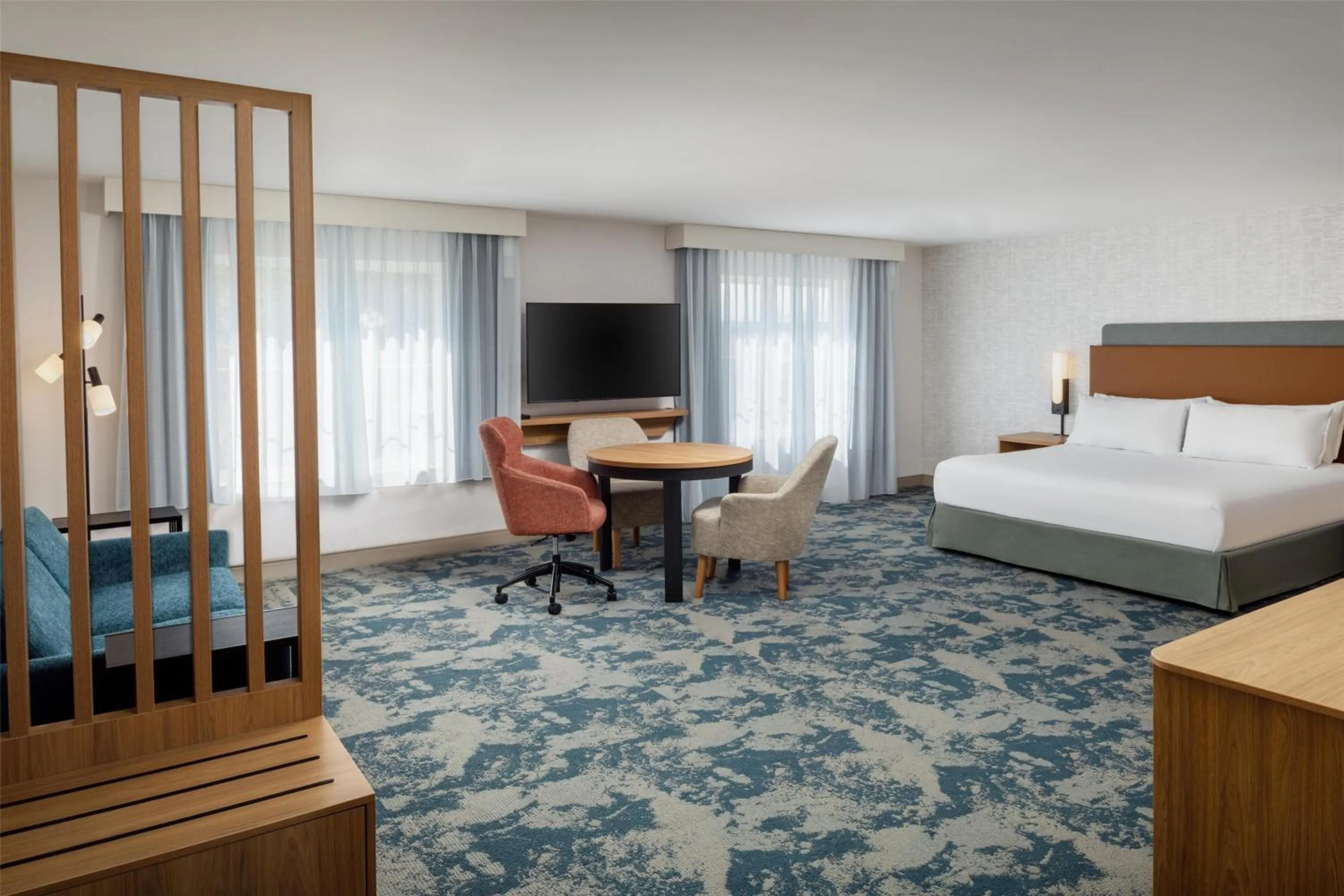 Bed in Hampton Inn Nashua