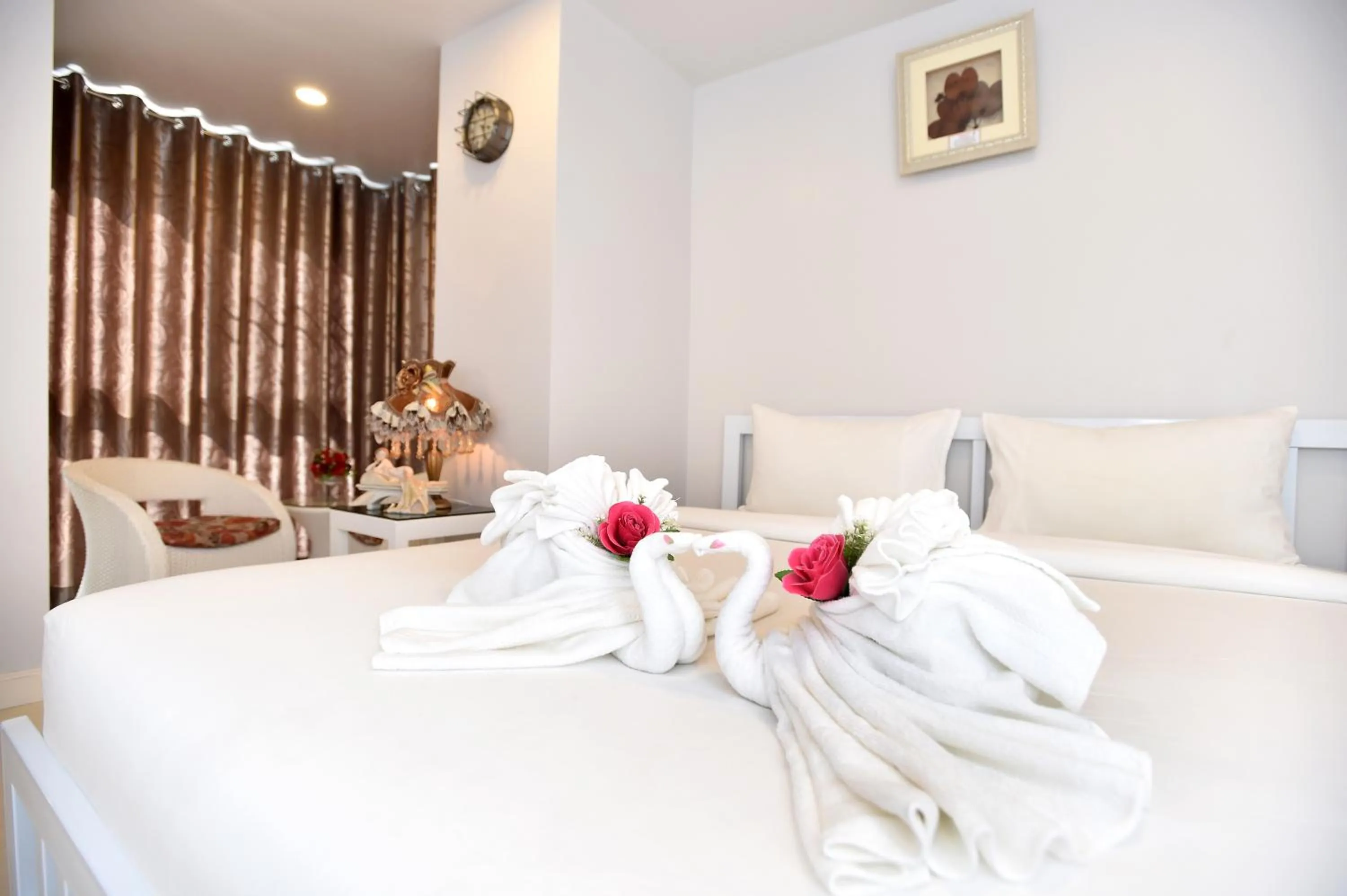 Bed in Parvena Hotel Sathorn