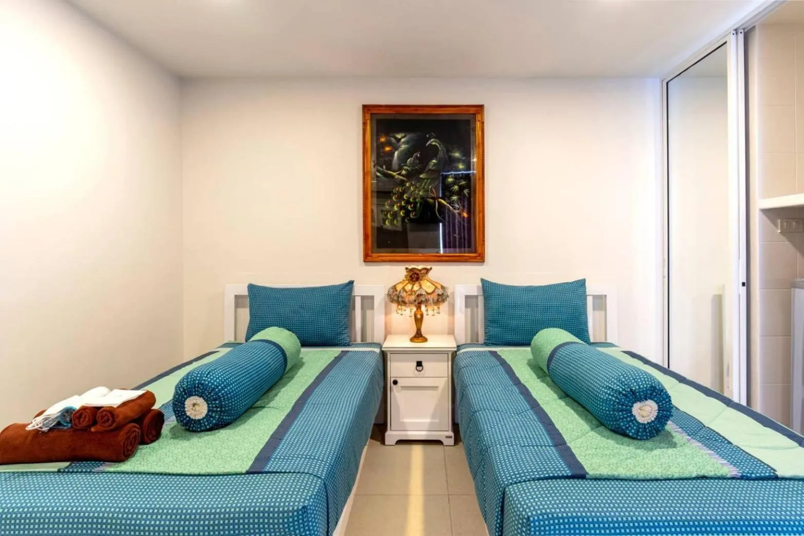 Bed in Parvena Hotel Sathorn