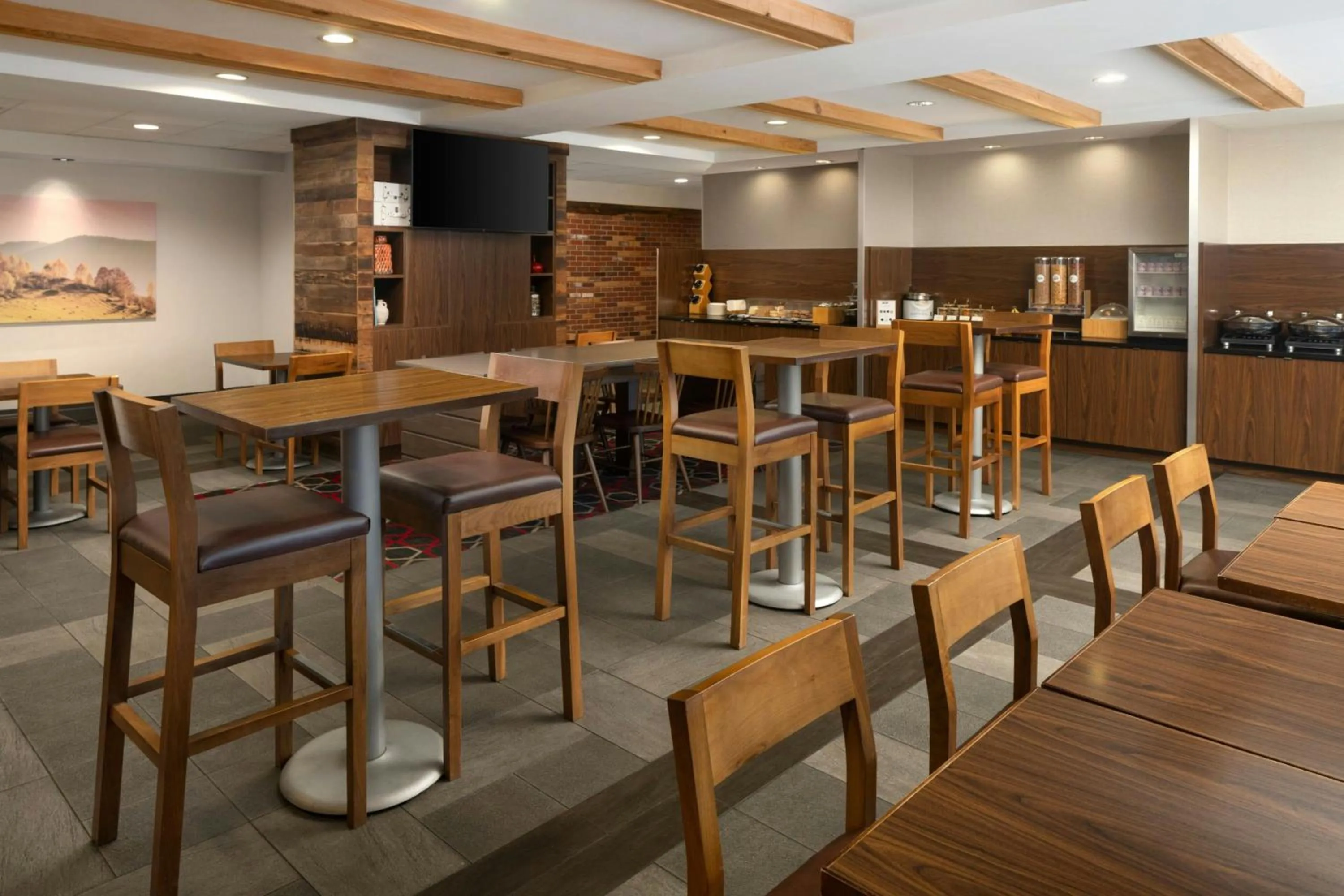 Breakfast in Fairfield Inn & Suites by Marriott Chattanooga