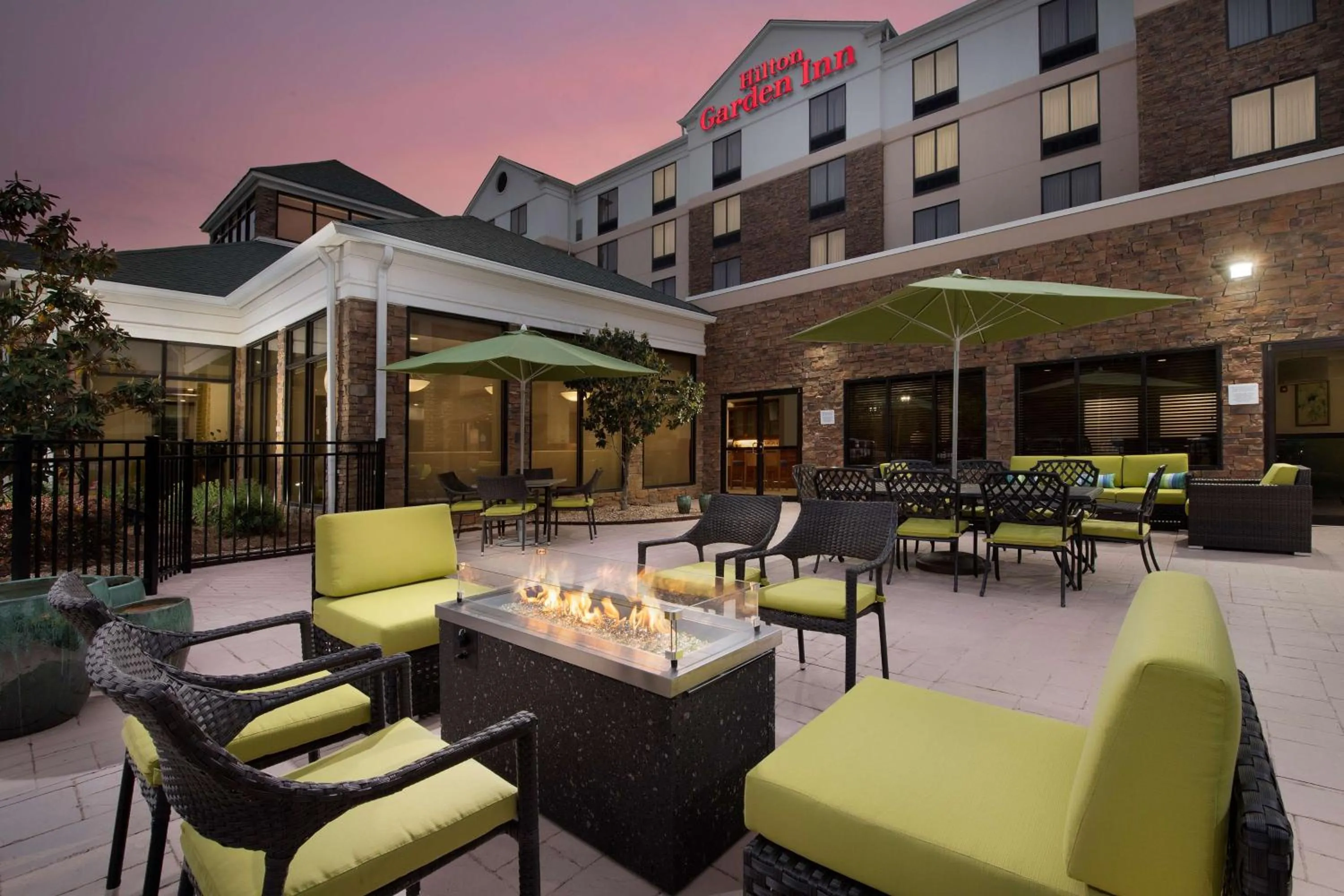 Patio in Hilton Garden Inn Atlanta West/Lithia Springs