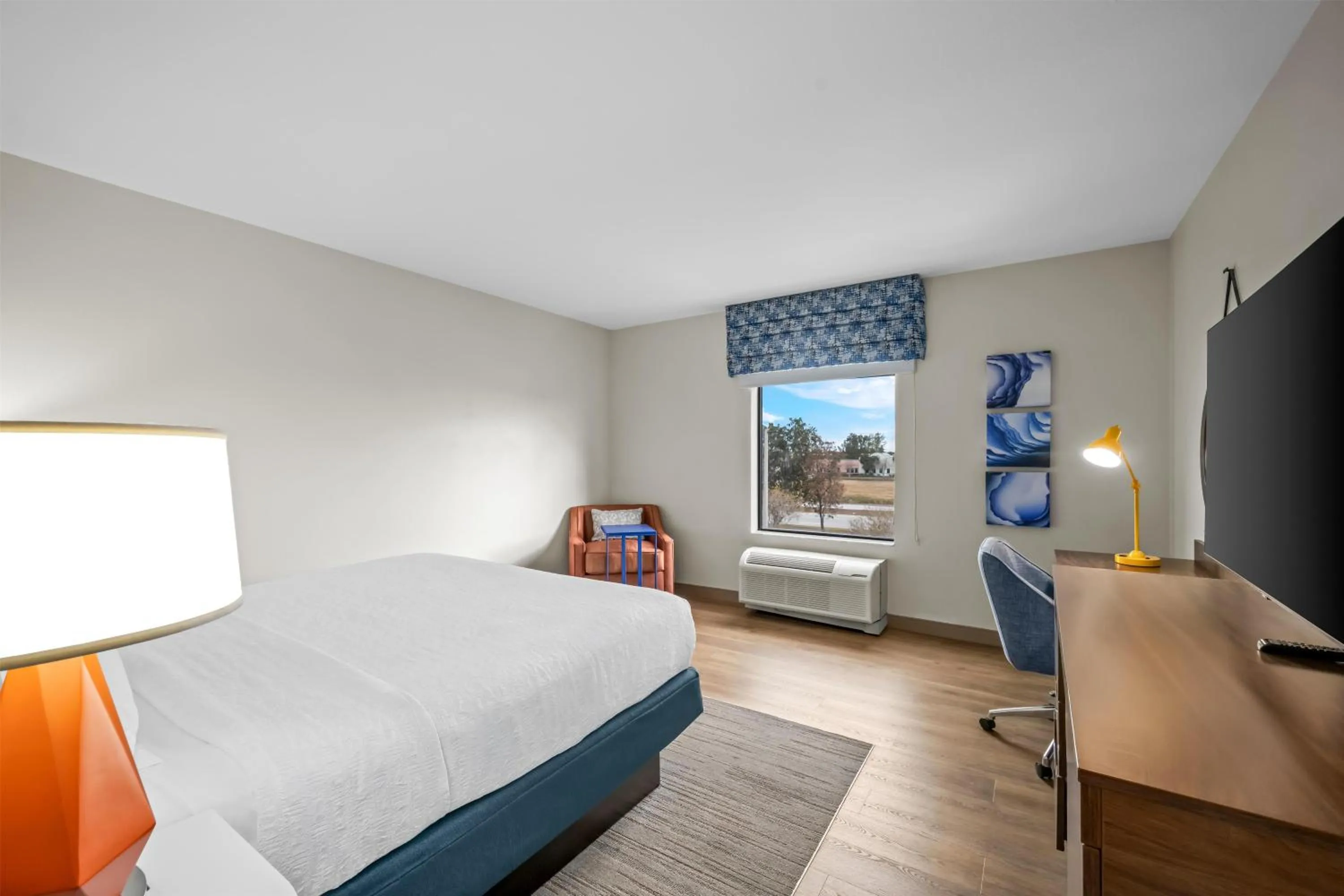 Bed in Hampton Inn & Suites Ft. Lauderdale/West-Sawgrass/Tamarac, FL