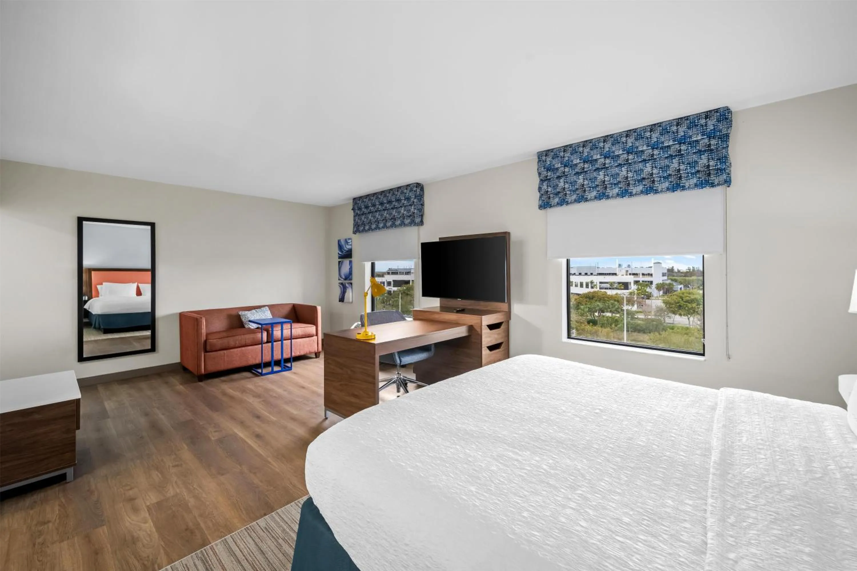 Bedroom, Bed in Hampton Inn & Suites Ft. Lauderdale/West-Sawgrass/Tamarac, FL