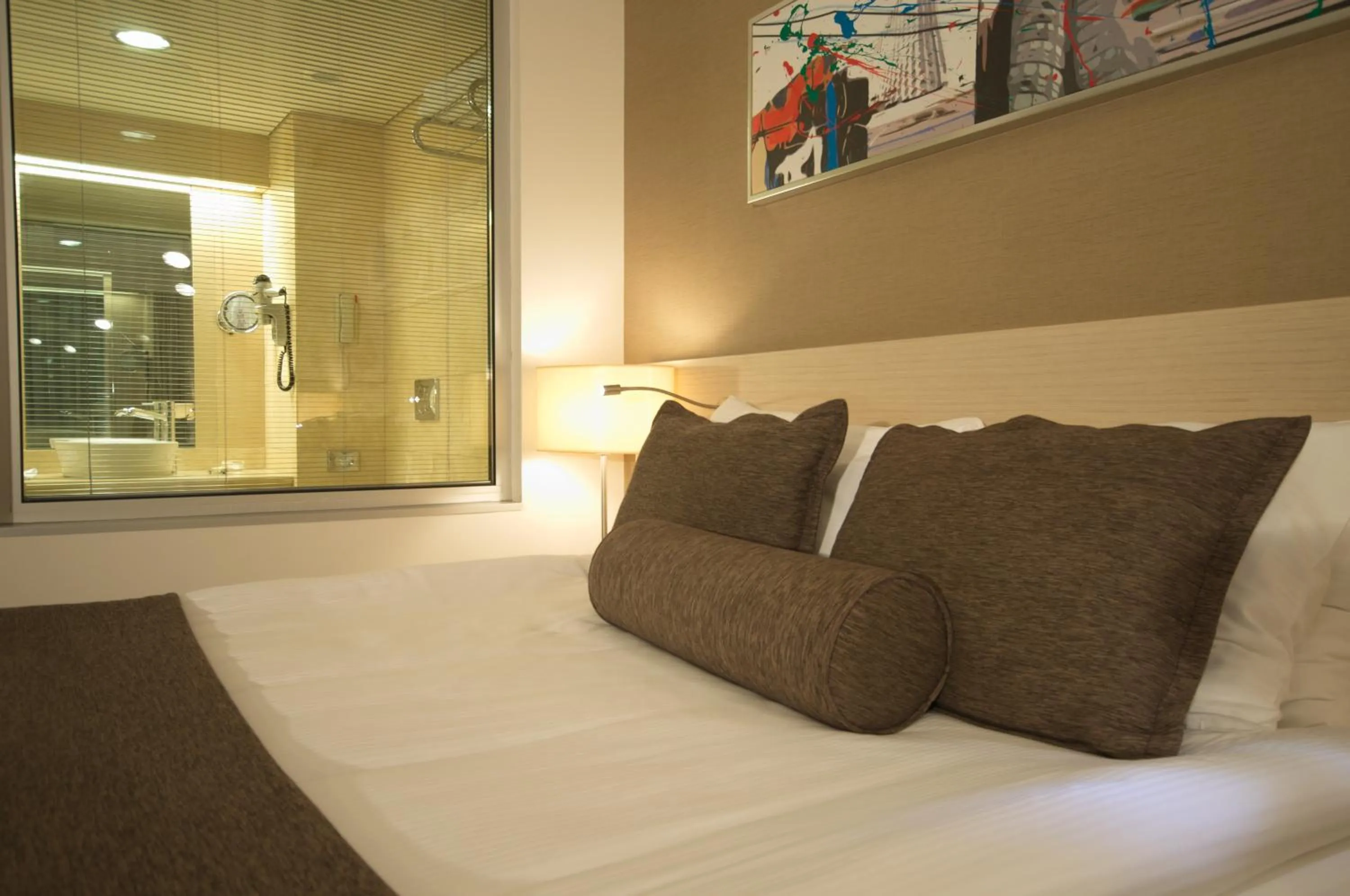 Bathroom, Bed in CPAnkara Hotel