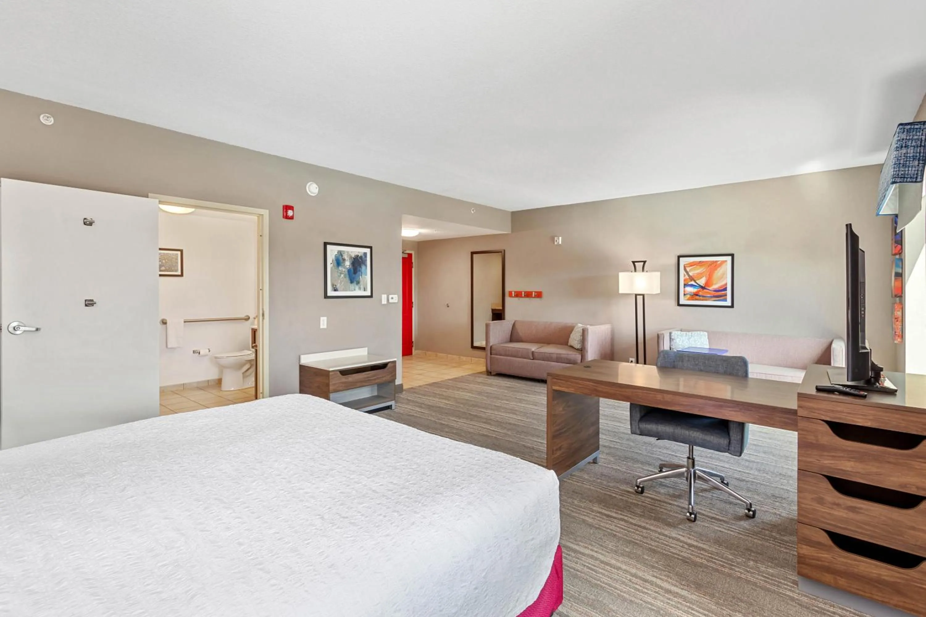Bedroom, Bed in Hampton Inn & Suites Orlando-Apopka