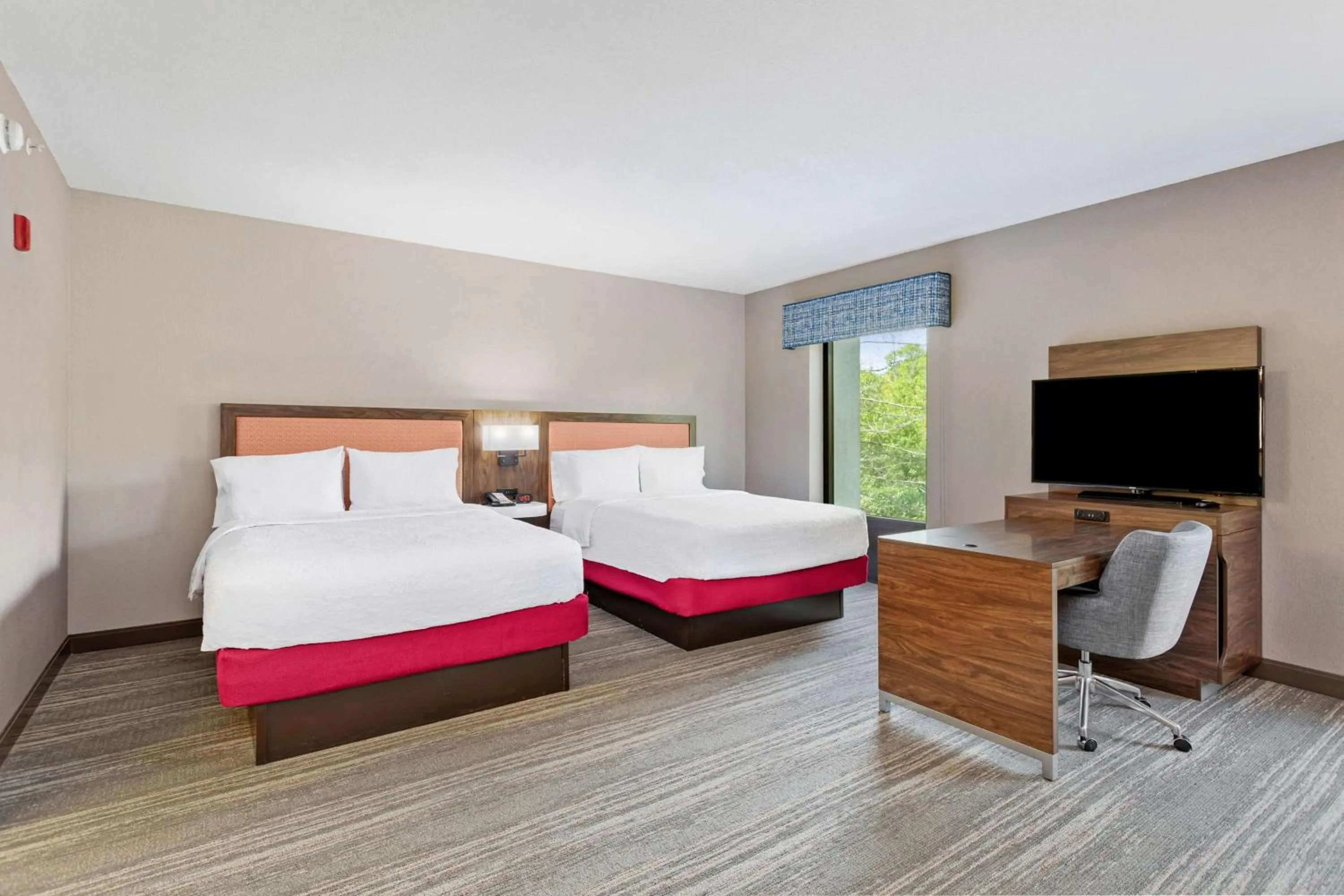 Bedroom, Bed in Hampton Inn & Suites Orlando-Apopka