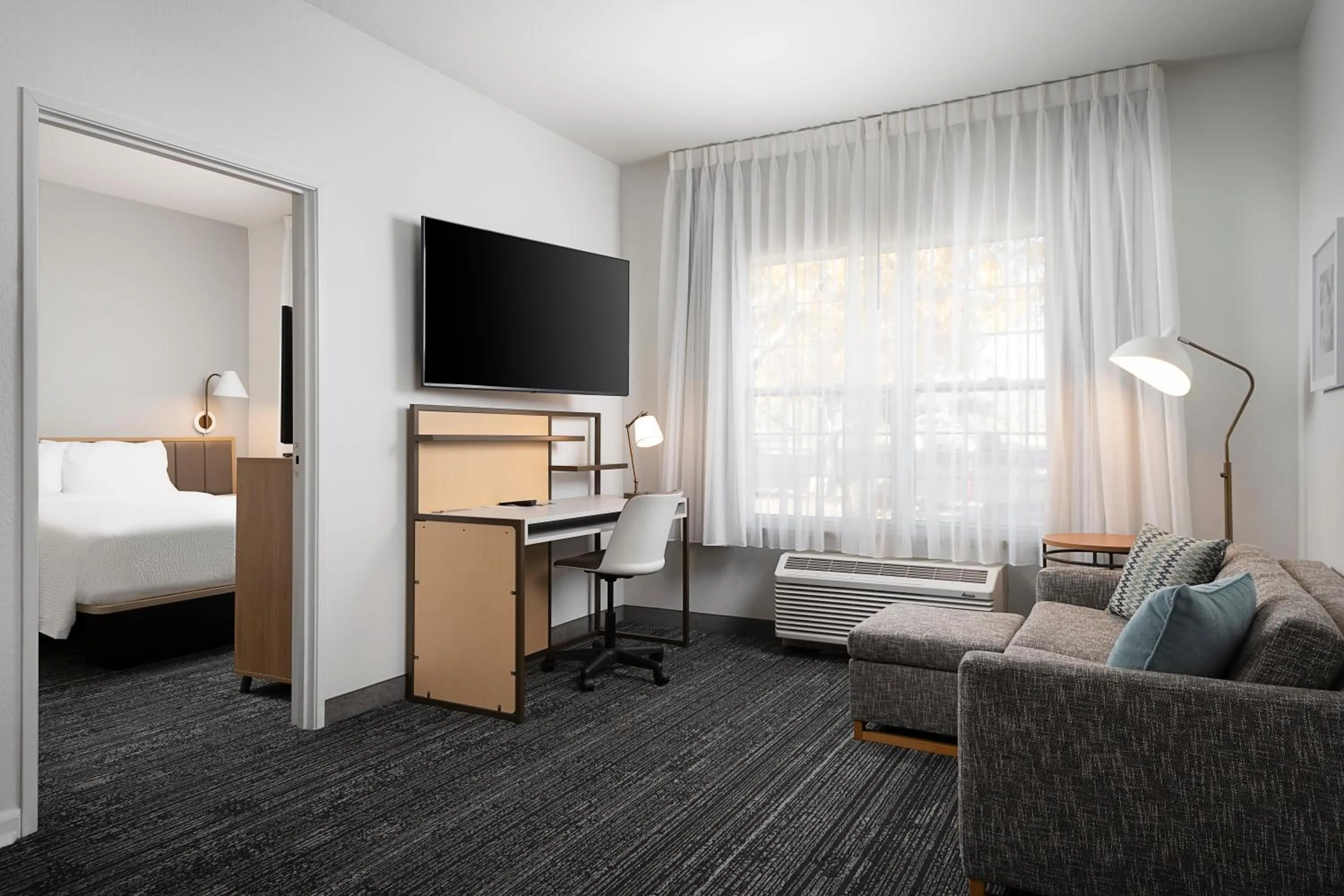 Living room, Bed in TownePlace Suites by Marriott Sierra Vista