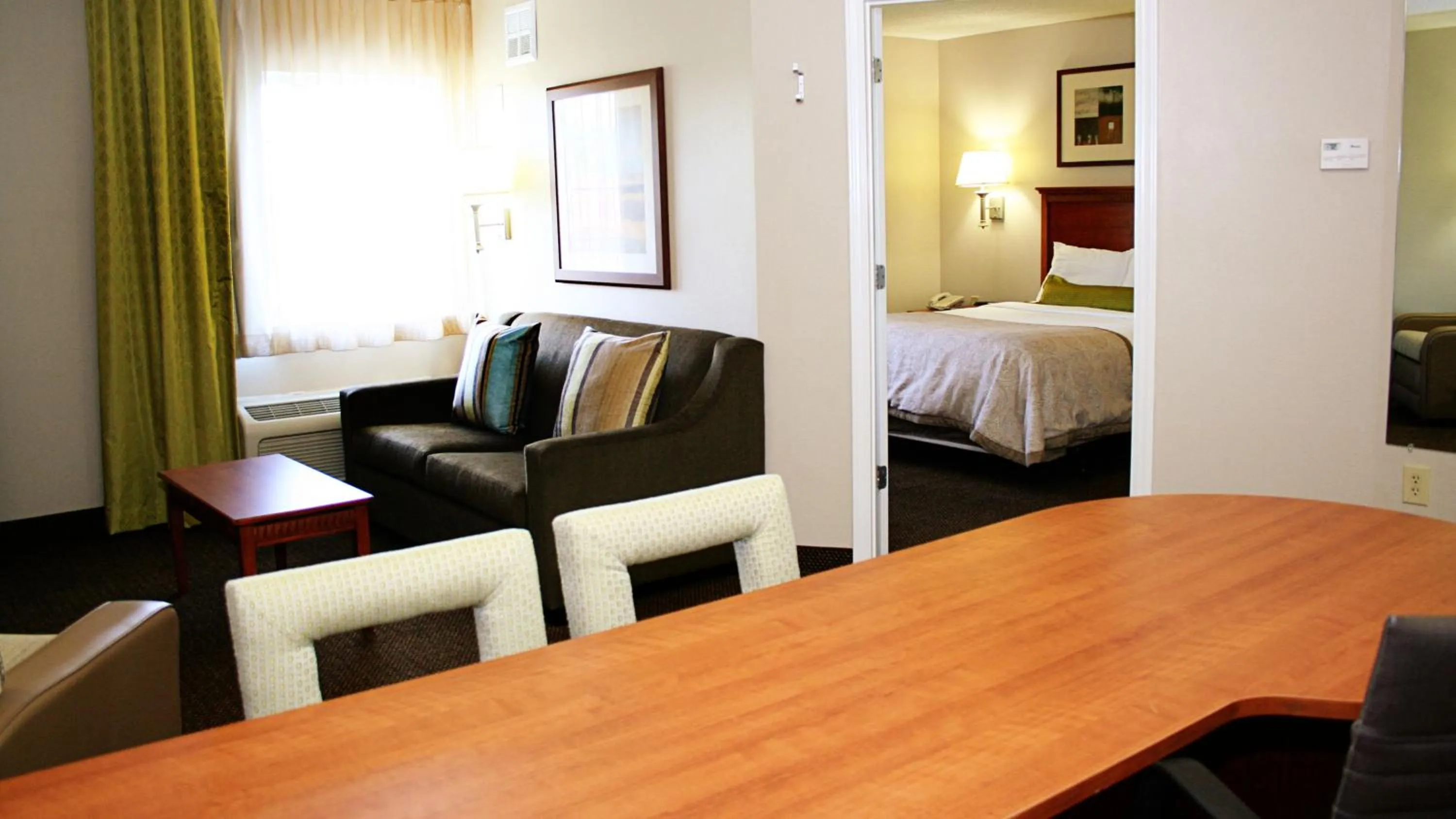 Photo of the whole room, Bed in Candlewood Suites Harrisonburg by IHG