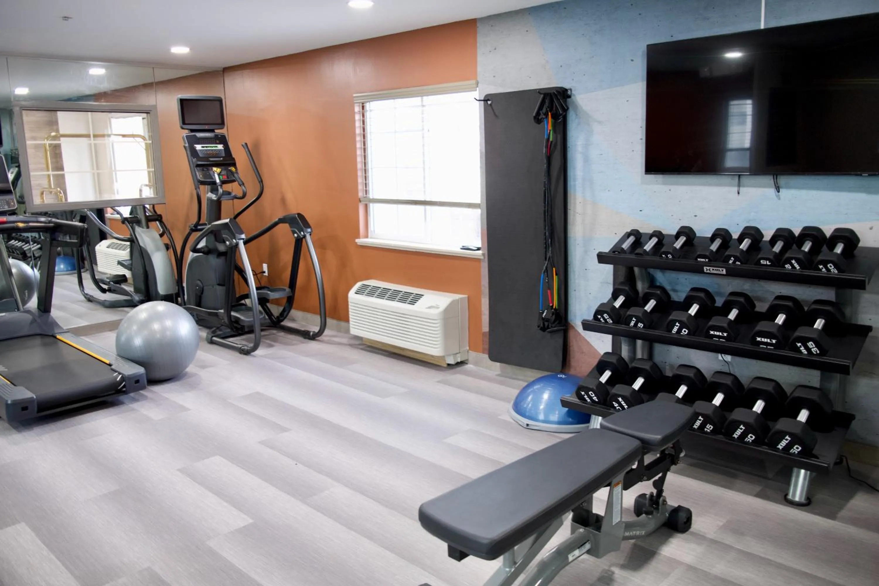 Fitness centre/facilities in Candlewood Suites Harrisonburg by IHG