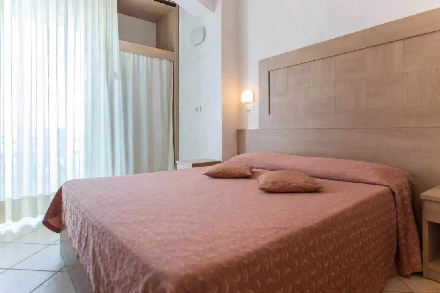 Bed in Hotel Excelsior