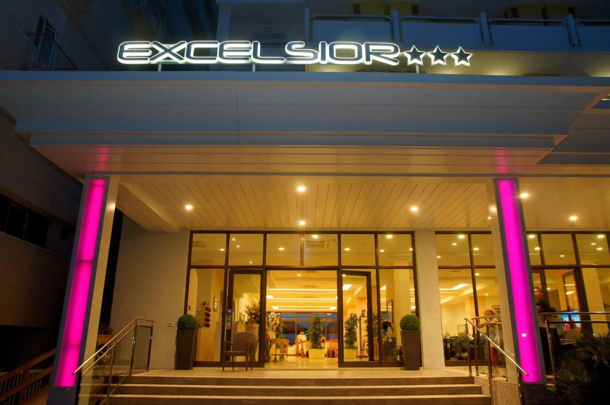 Facade/entrance in Hotel Excelsior