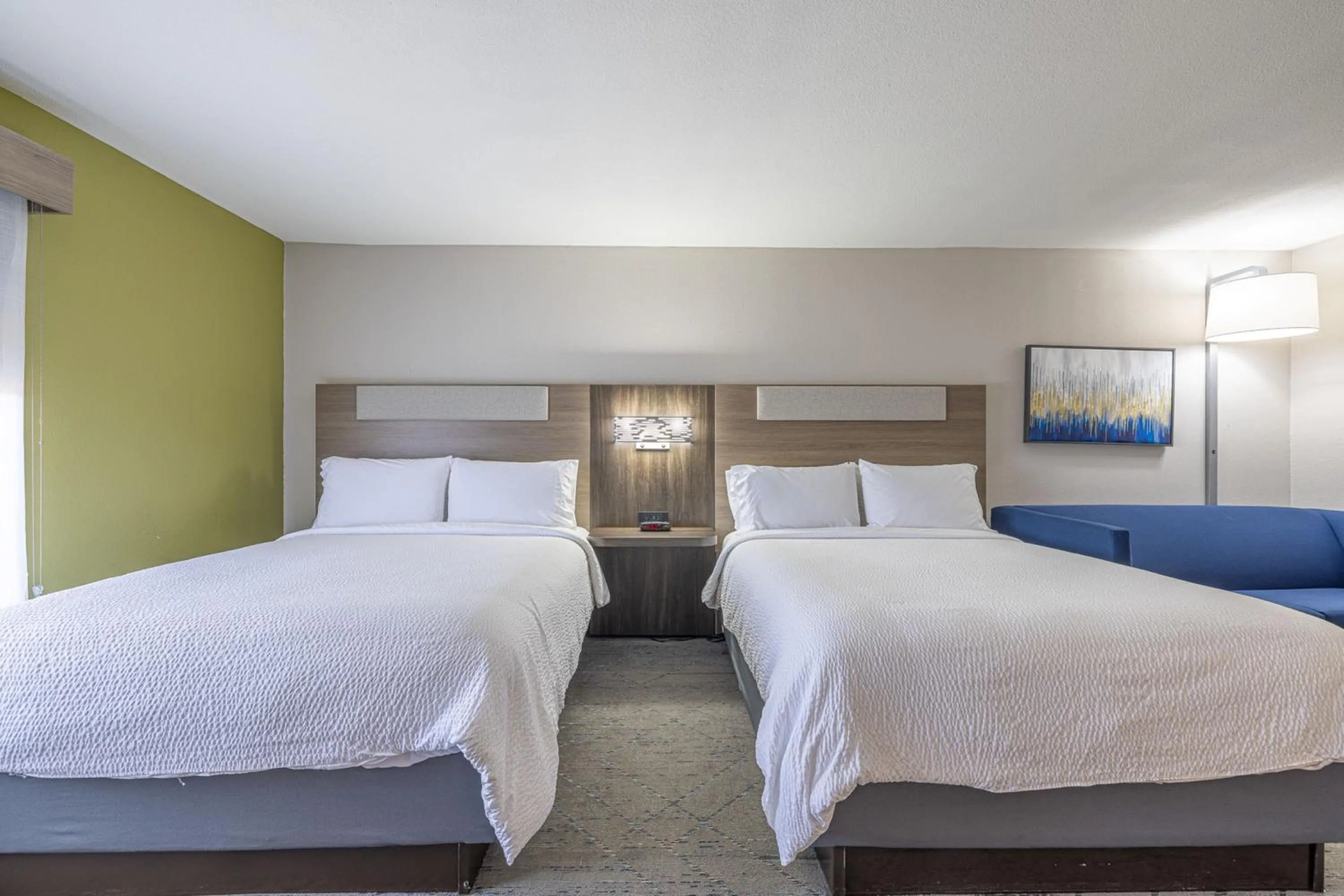 Photo of the whole room, Bed in Holiday Inn Express & Suites College Station by IHG