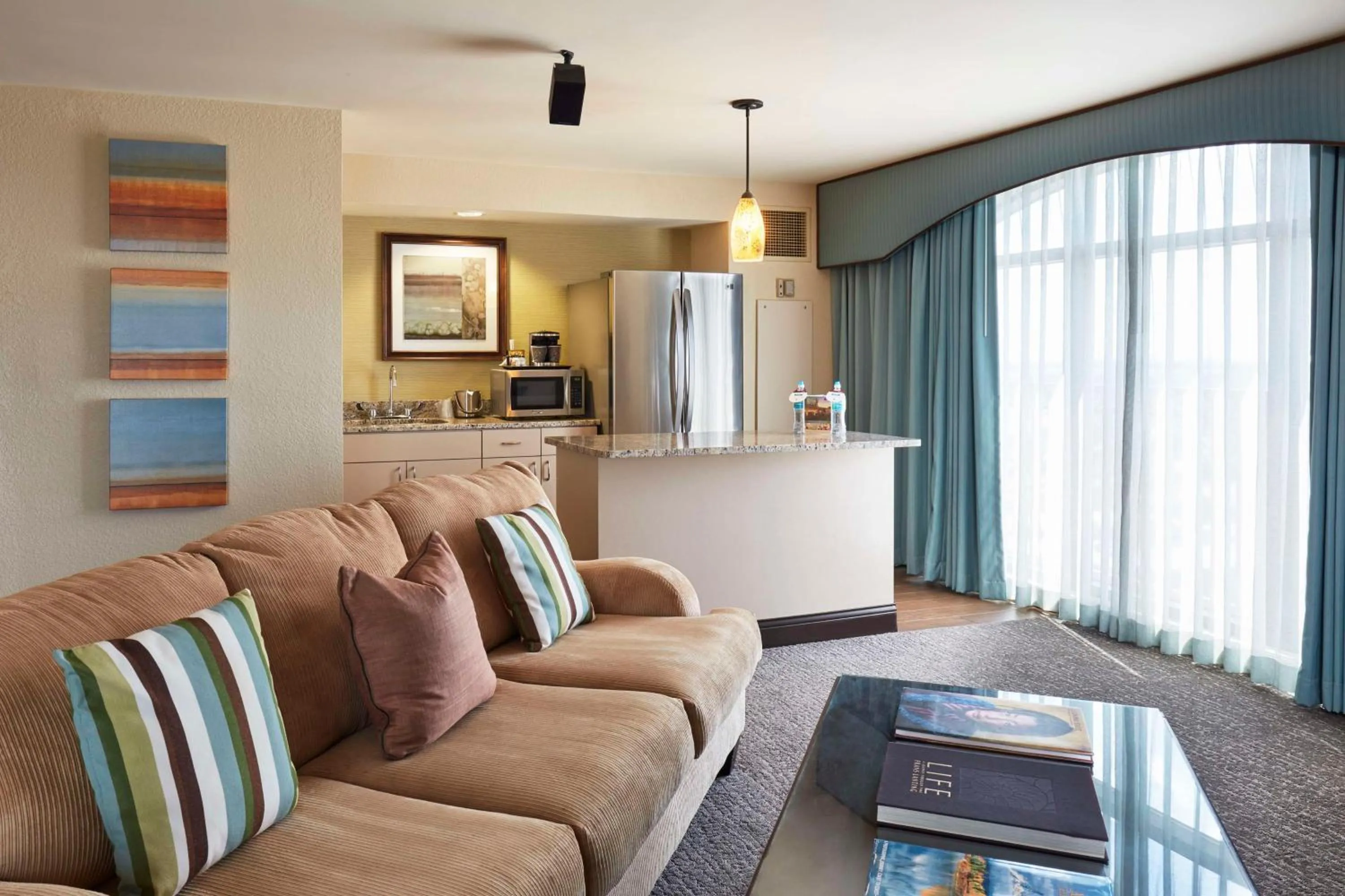 Living room in DoubleTree by Hilton Hotel Orlando at SeaWorld