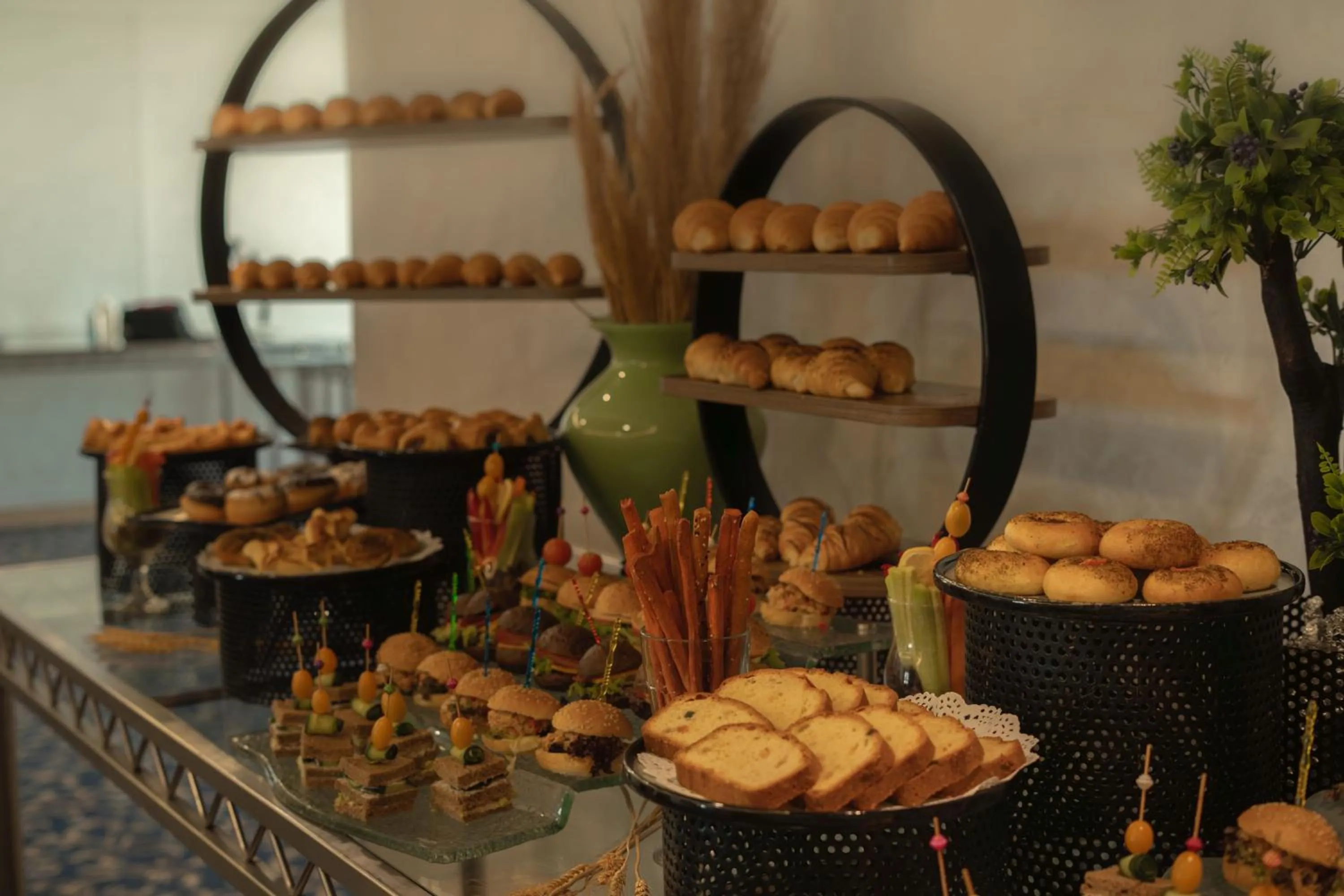 Food in Bristol Hotel