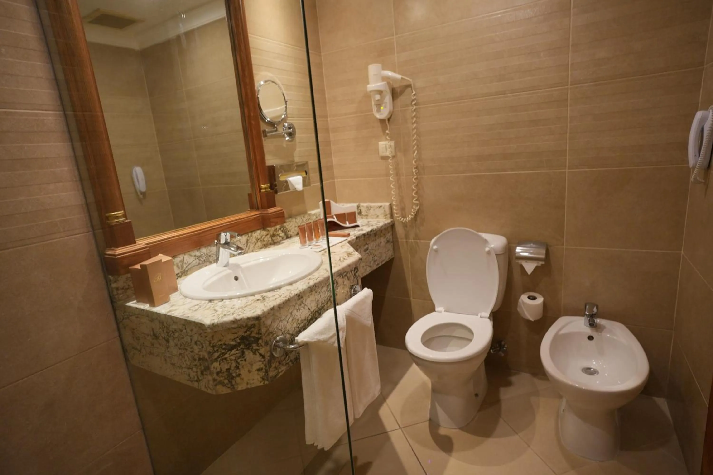 Bathroom in Bristol Hotel