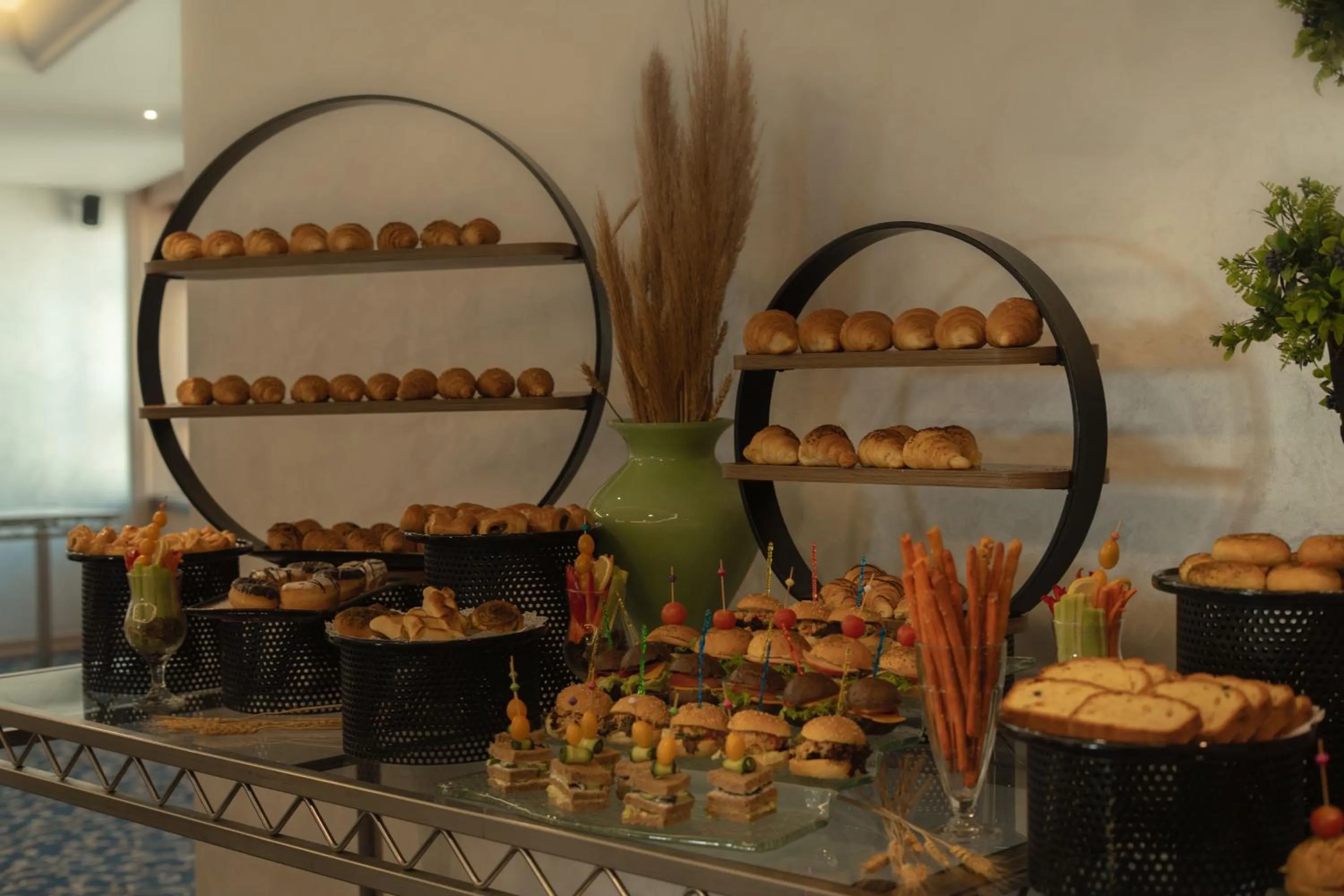 Food in Bristol Hotel