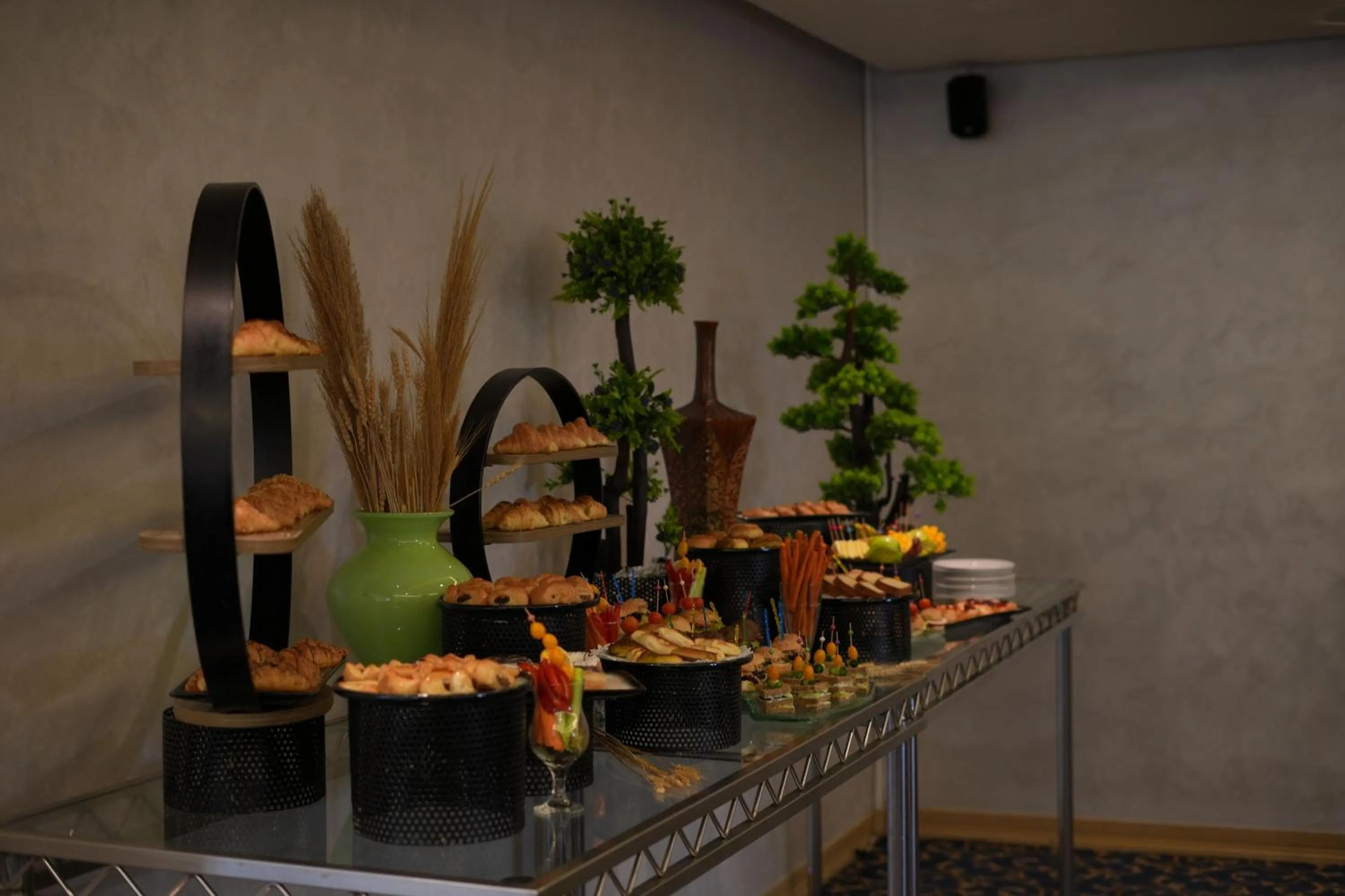 Food in Bristol Hotel