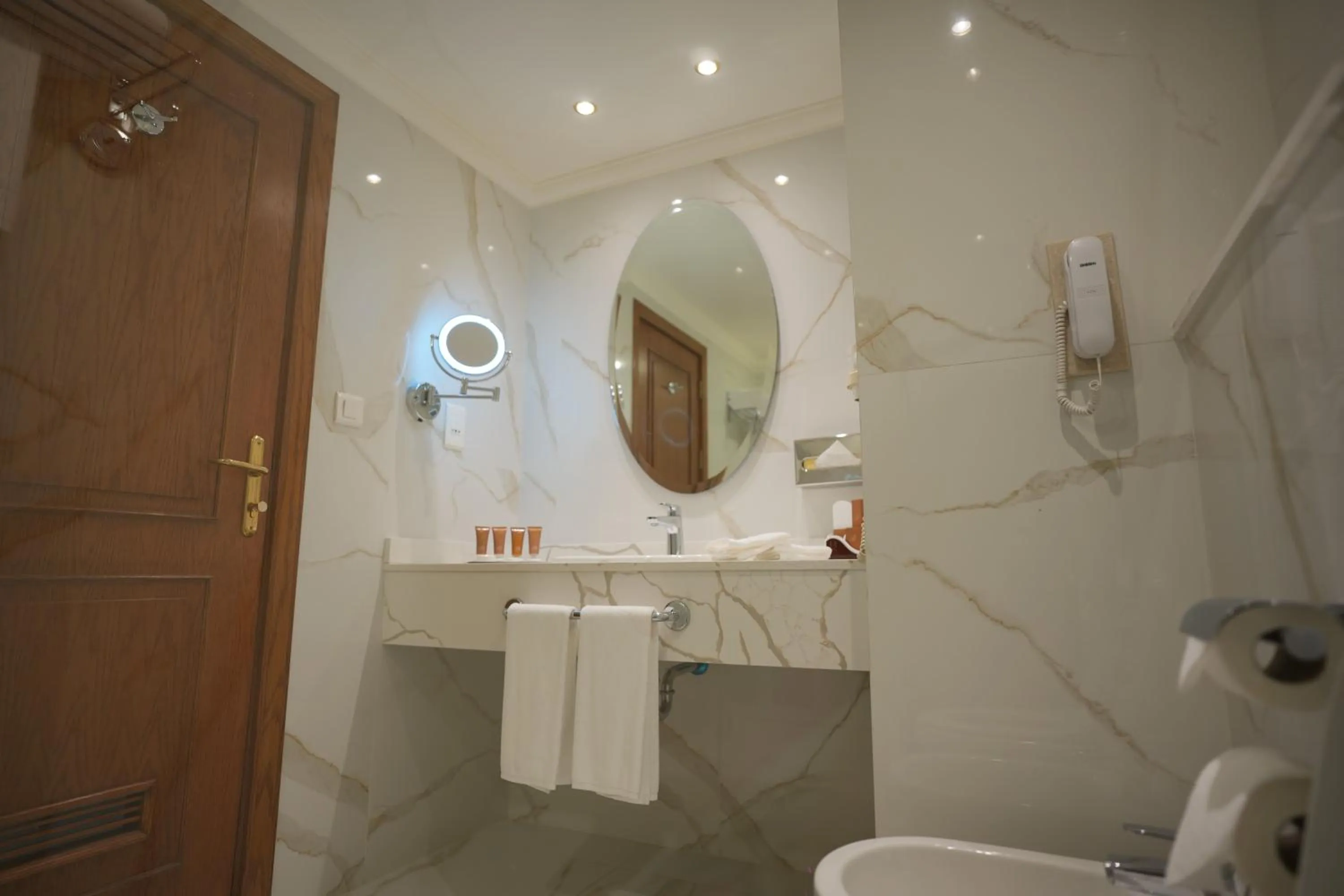 Bathroom in Bristol Hotel