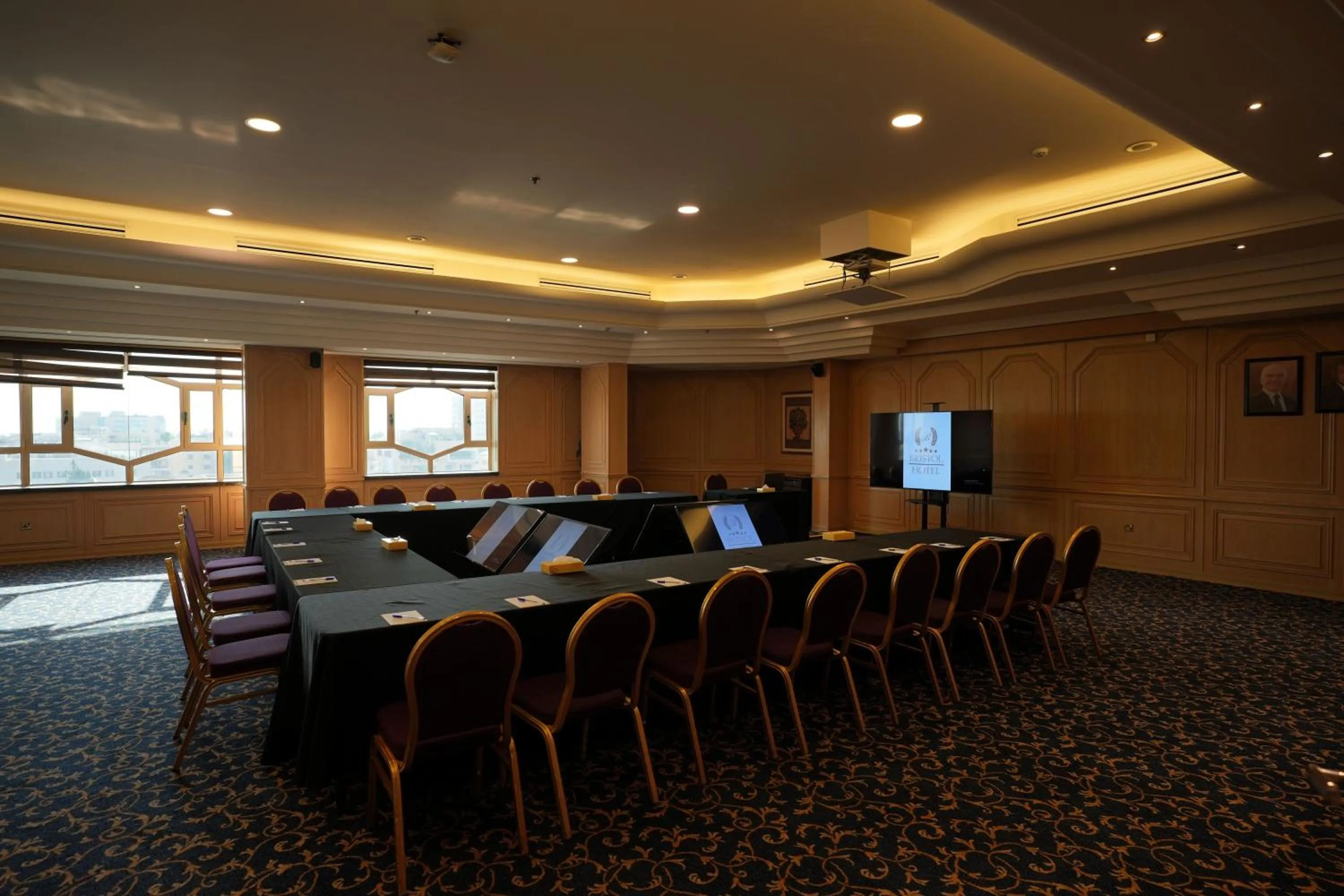 Banquet/Function facilities in Bristol Hotel