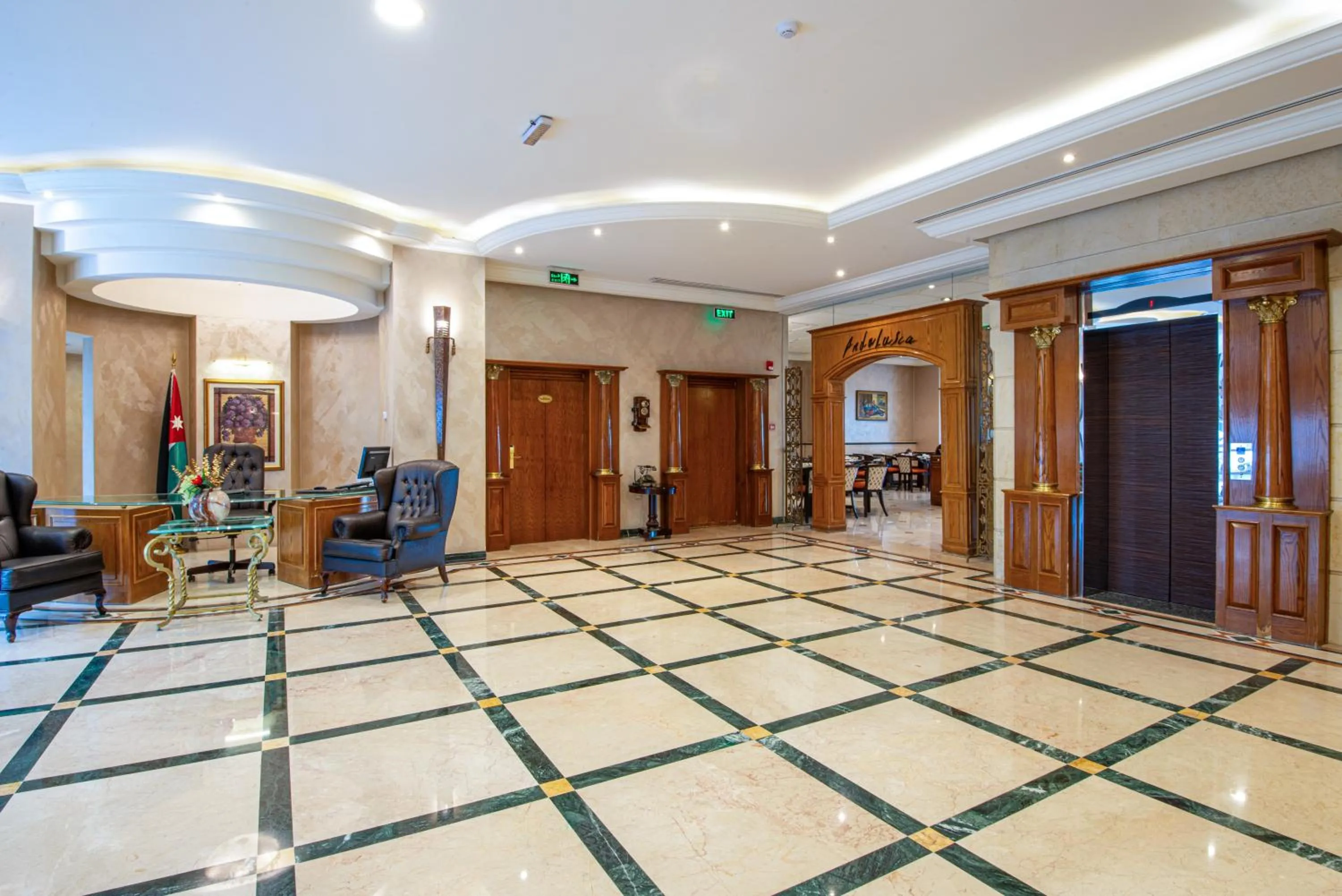 Lobby or reception in Bristol Hotel
