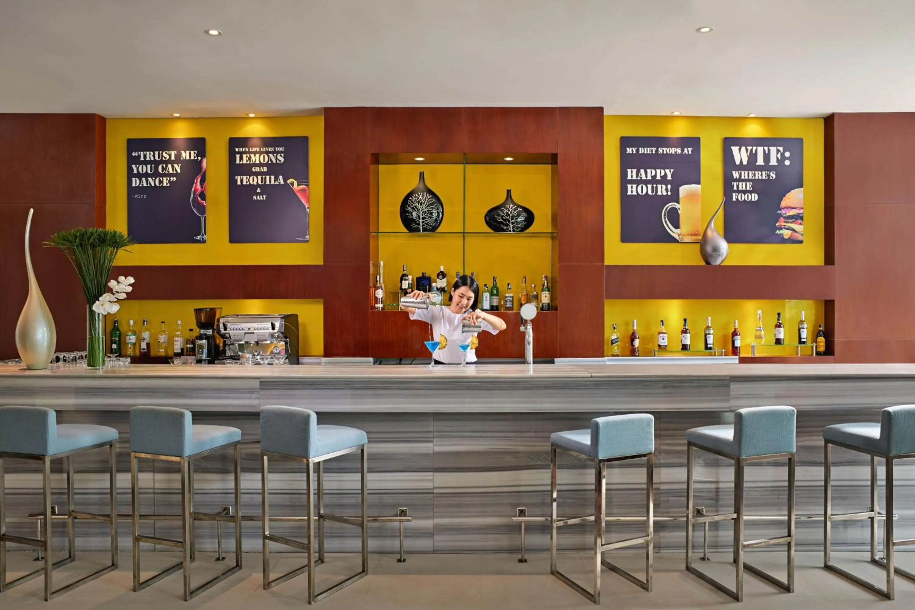 Lounge or bar in Novotel Nha Trang