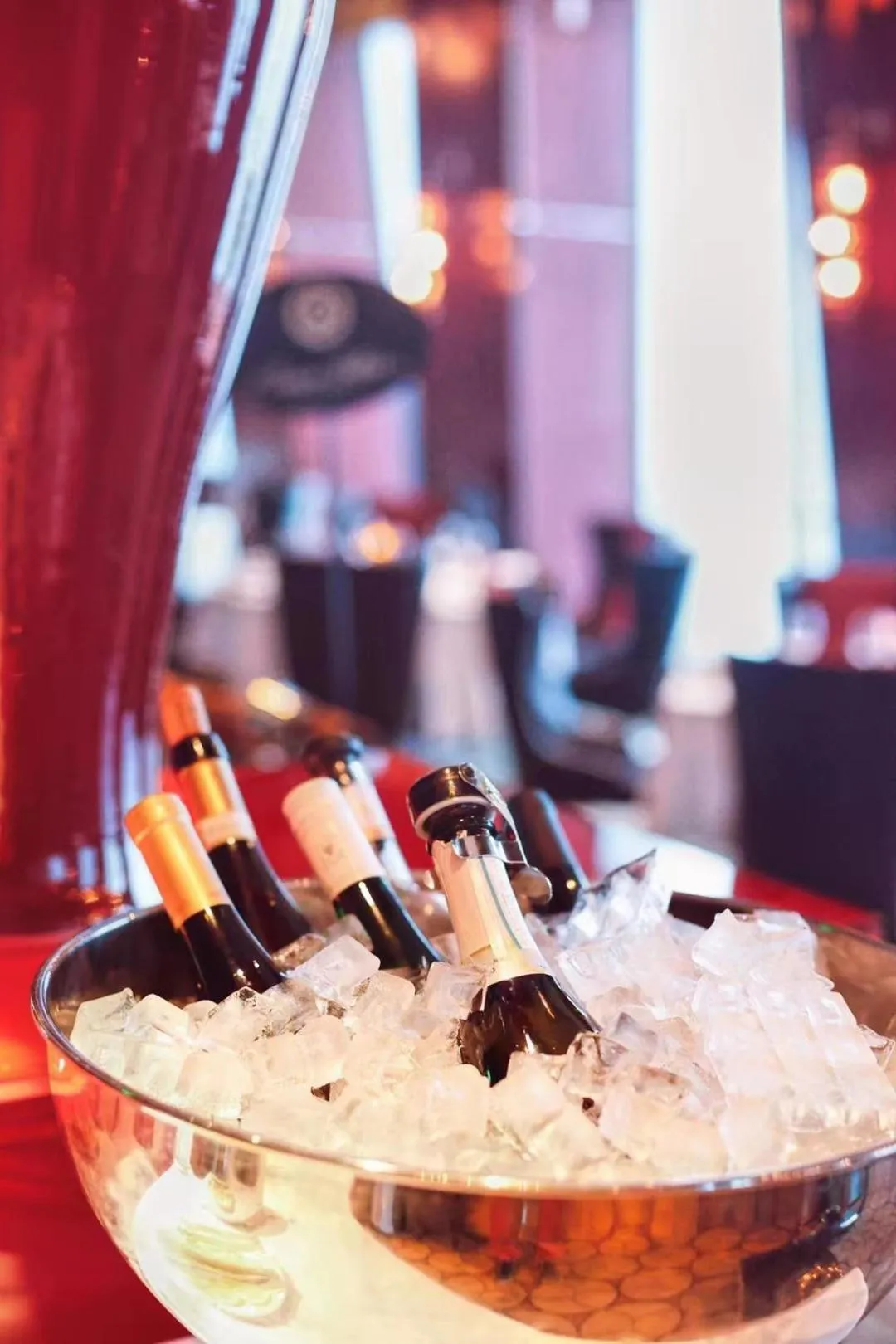 Restaurant/places to eat in China World Summit Wing, Beijing