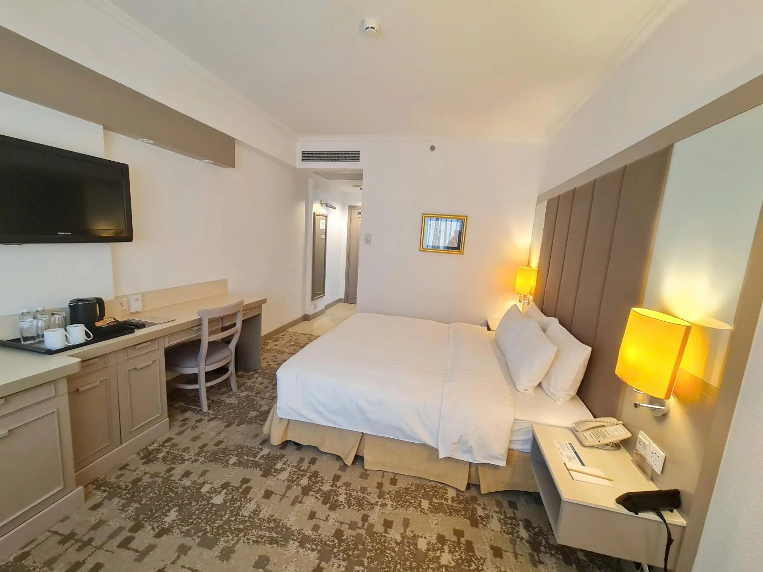 Bed in Sunway Hotel Hanoi