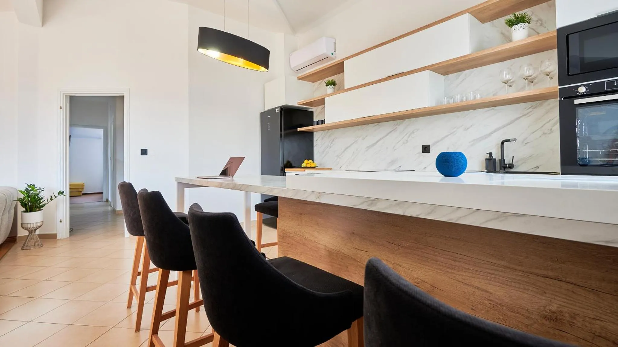 Dining area in Villa M