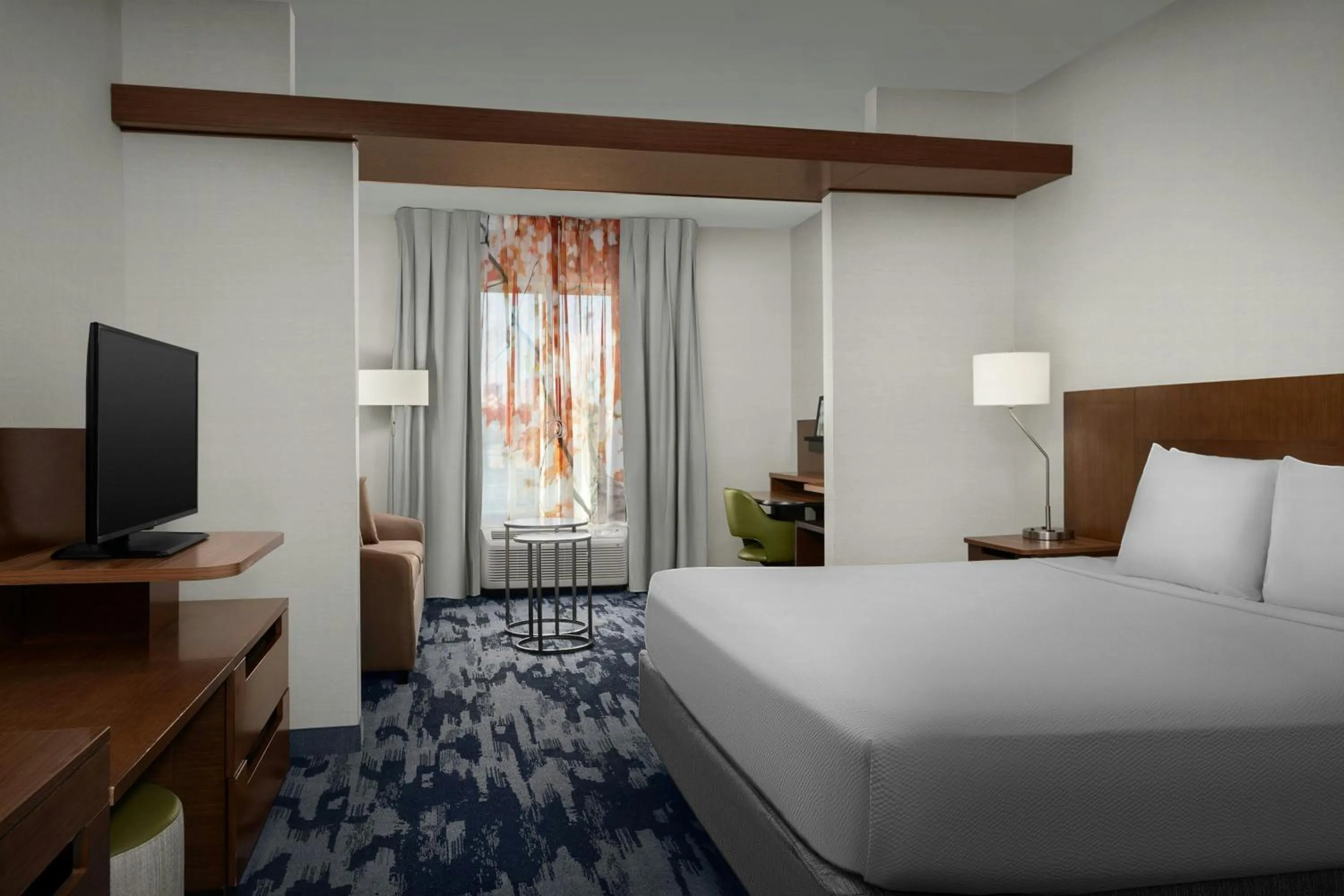 Photo of the whole room, Bed in Fairfield Inn & Suites by Marriott Atlanta Stockbridge