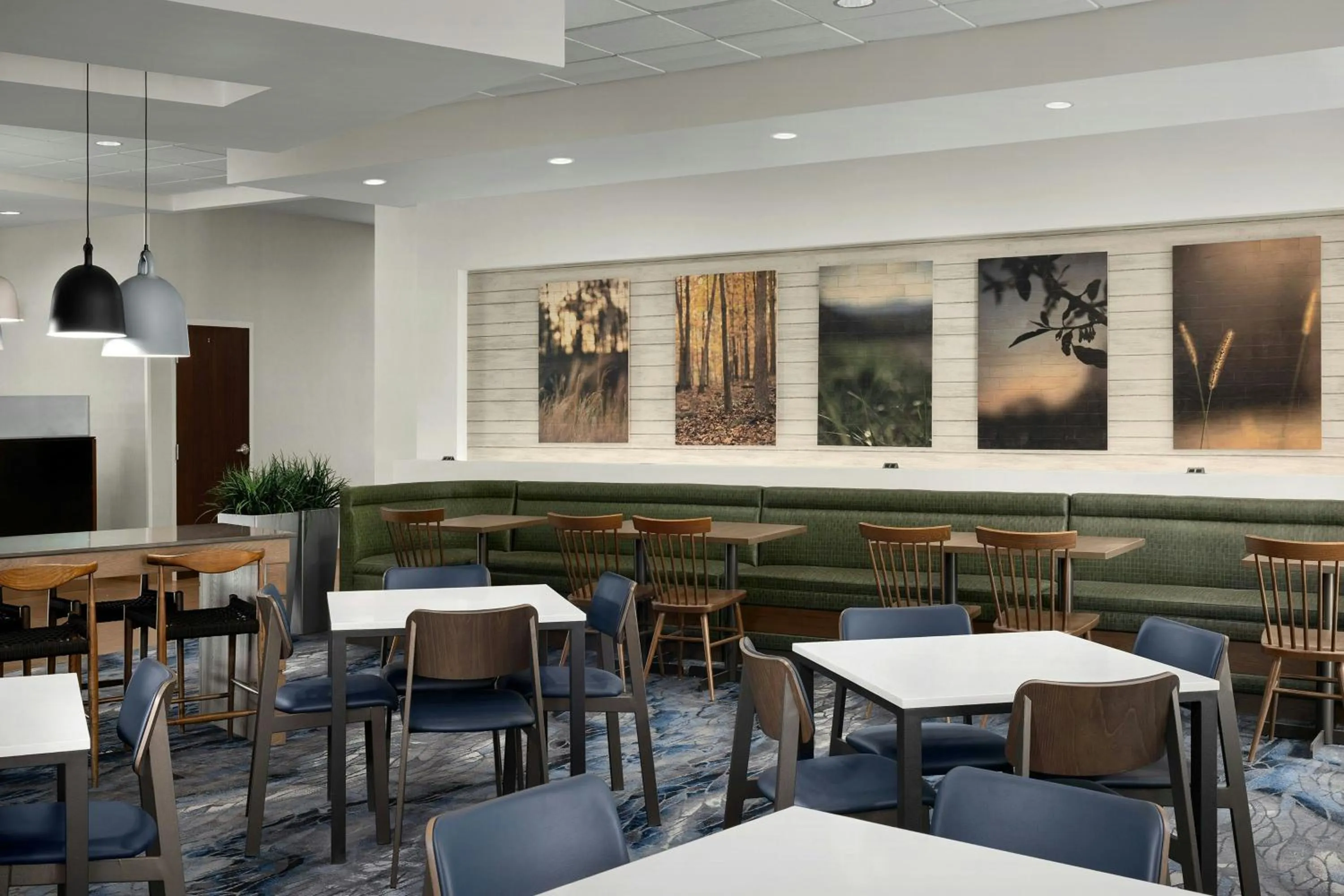 Breakfast in Fairfield Inn & Suites by Marriott Atlanta Stockbridge