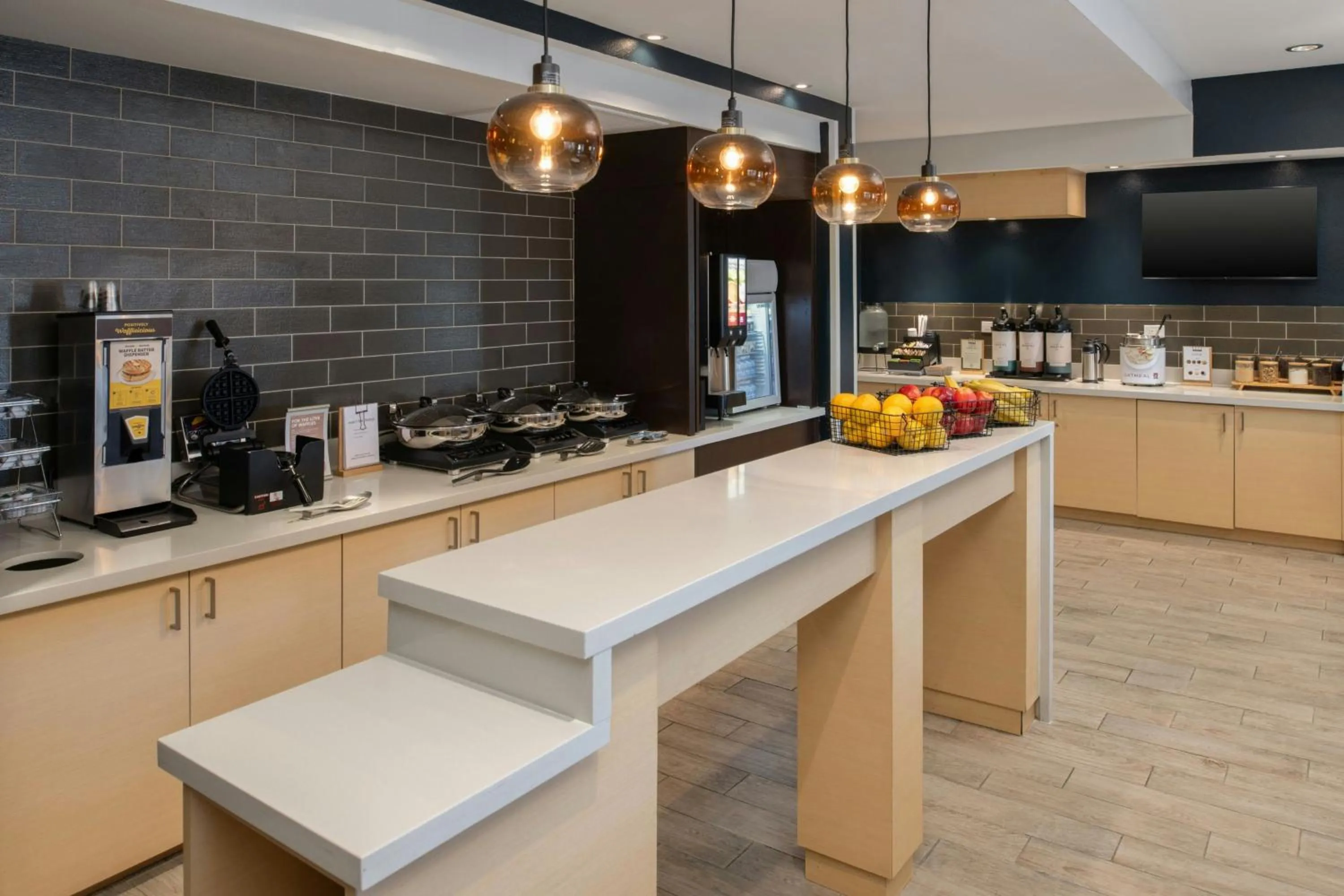 Breakfast in TownePlace Suites by Marriott Slidell