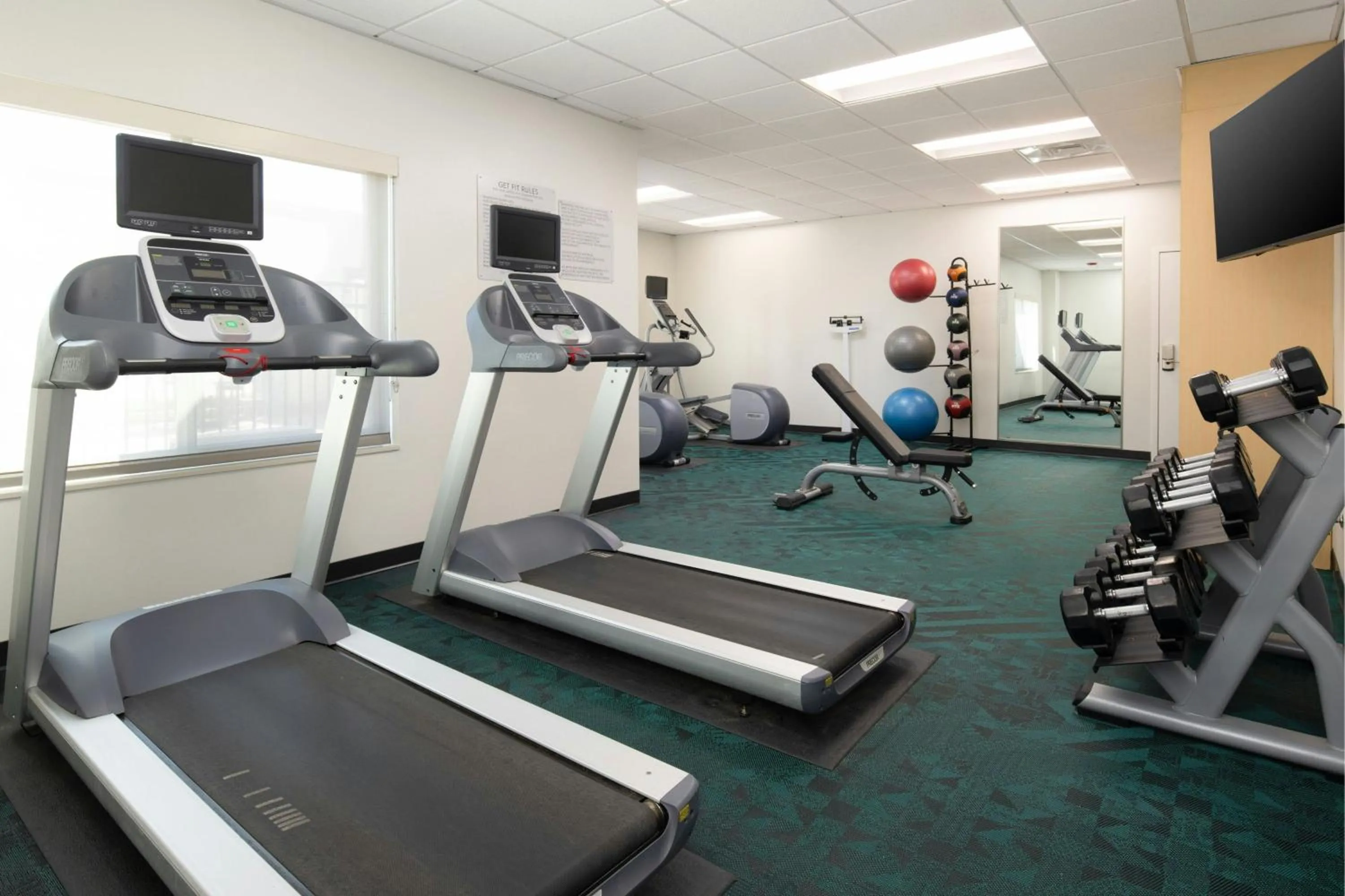 Fitness centre/facilities in TownePlace Suites by Marriott Slidell
