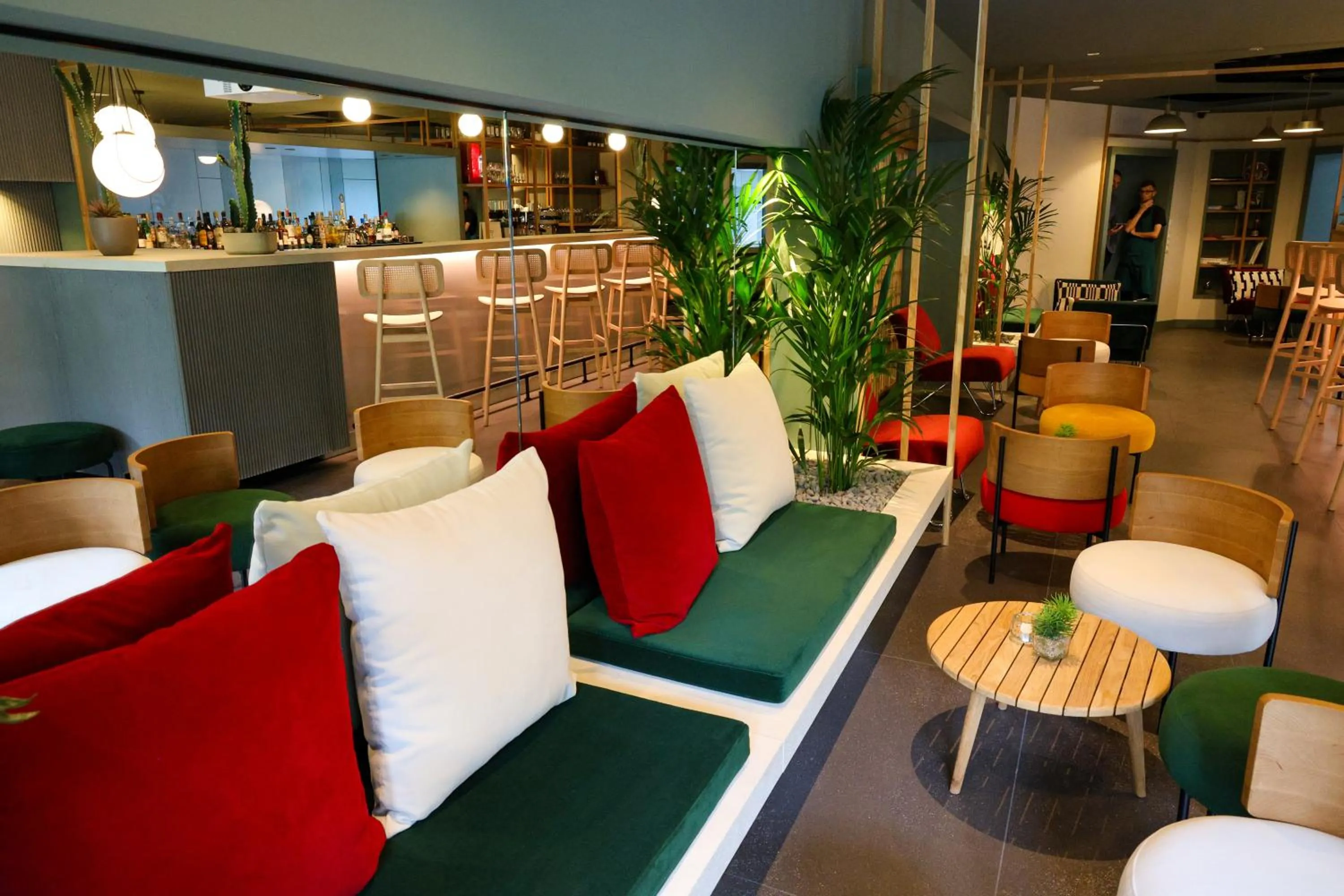 Lounge or bar in Hotel Gat Point Charlie