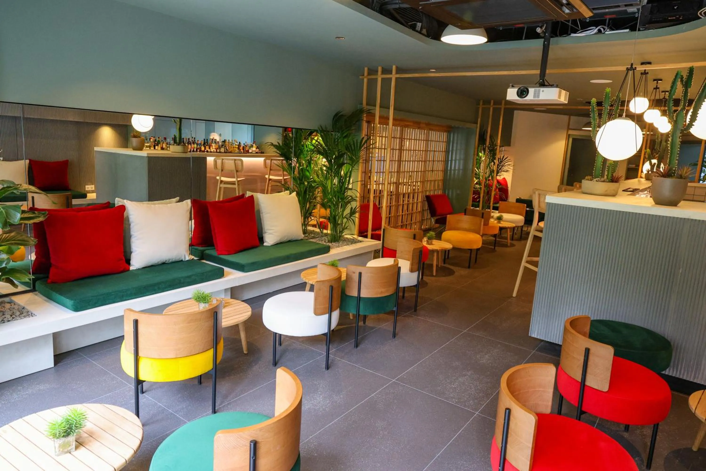 Lounge or bar in Hotel Gat Point Charlie