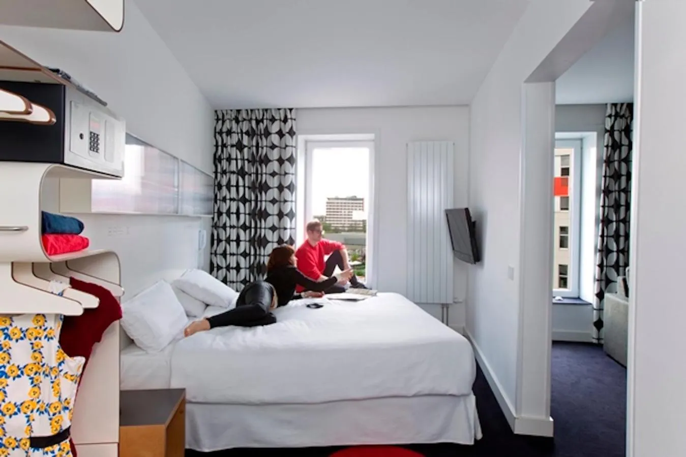 Bed in Hotel Gat Point Charlie