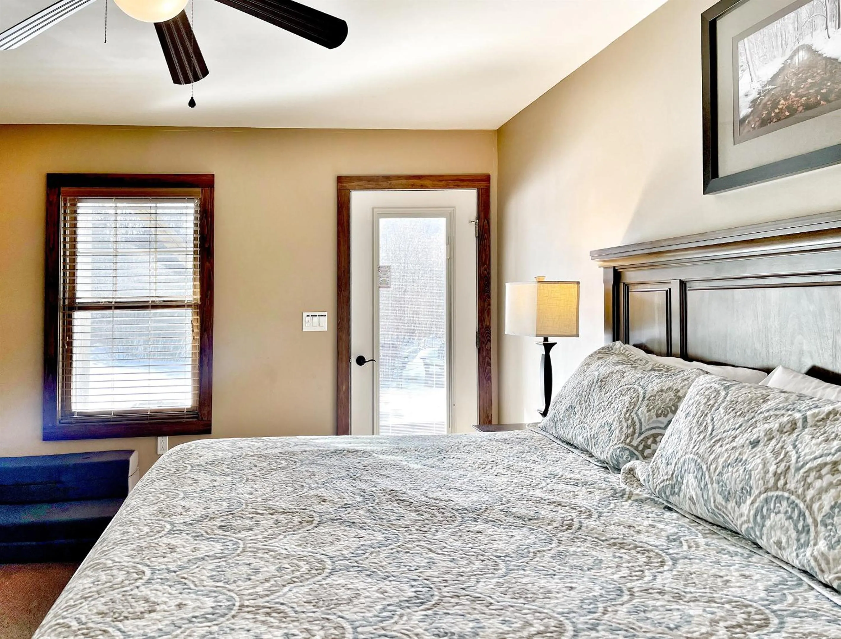 Bed in Lookout Mountain Chalet