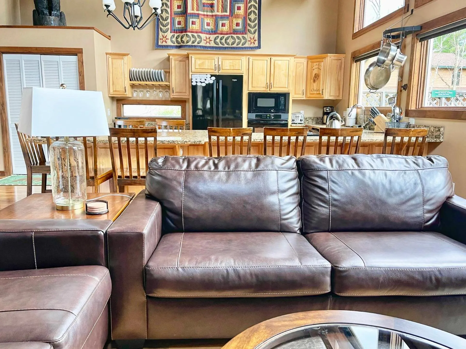 Kitchen or kitchenette in Lookout Mountain Chalet