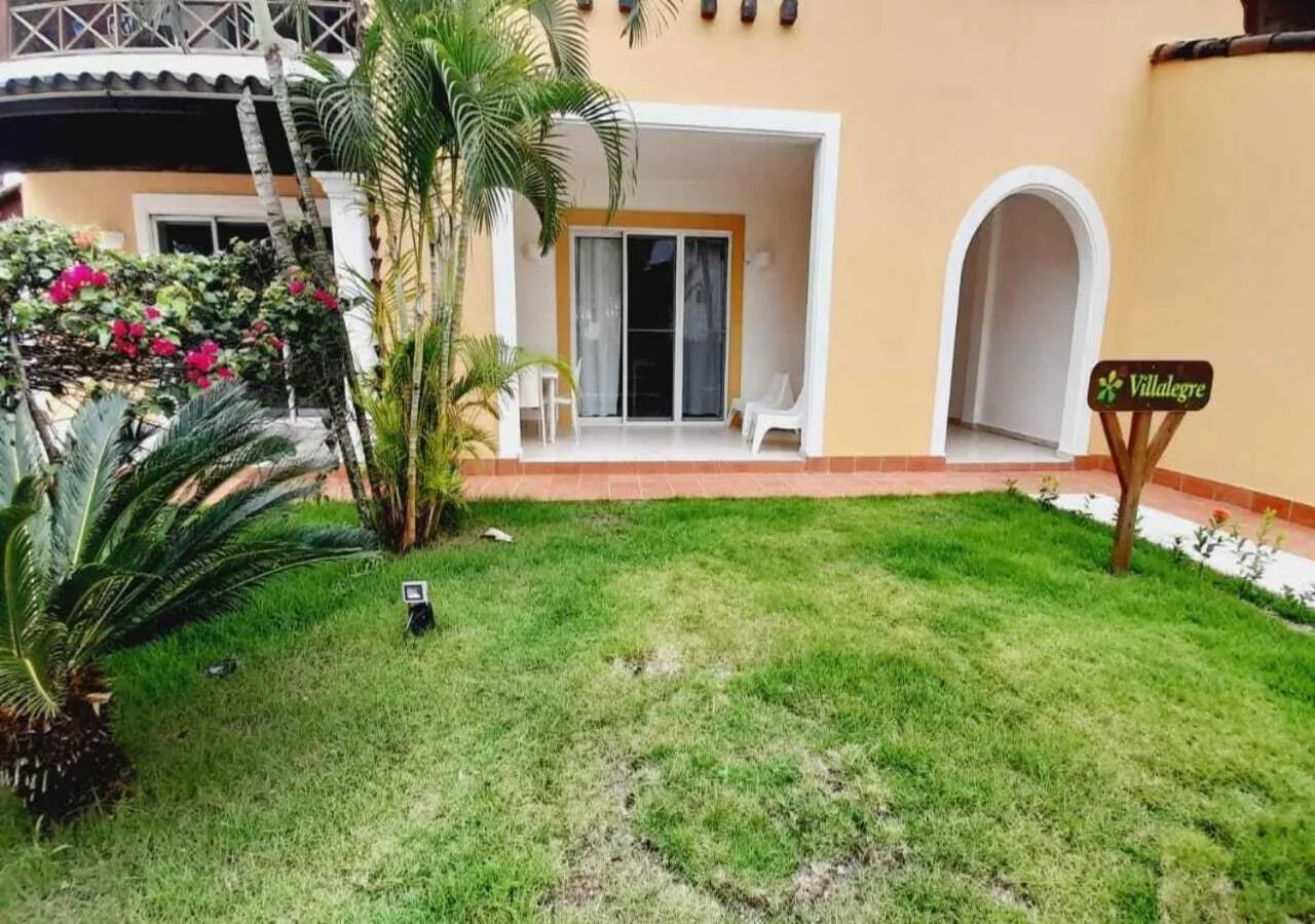 Property building in Tamarindo