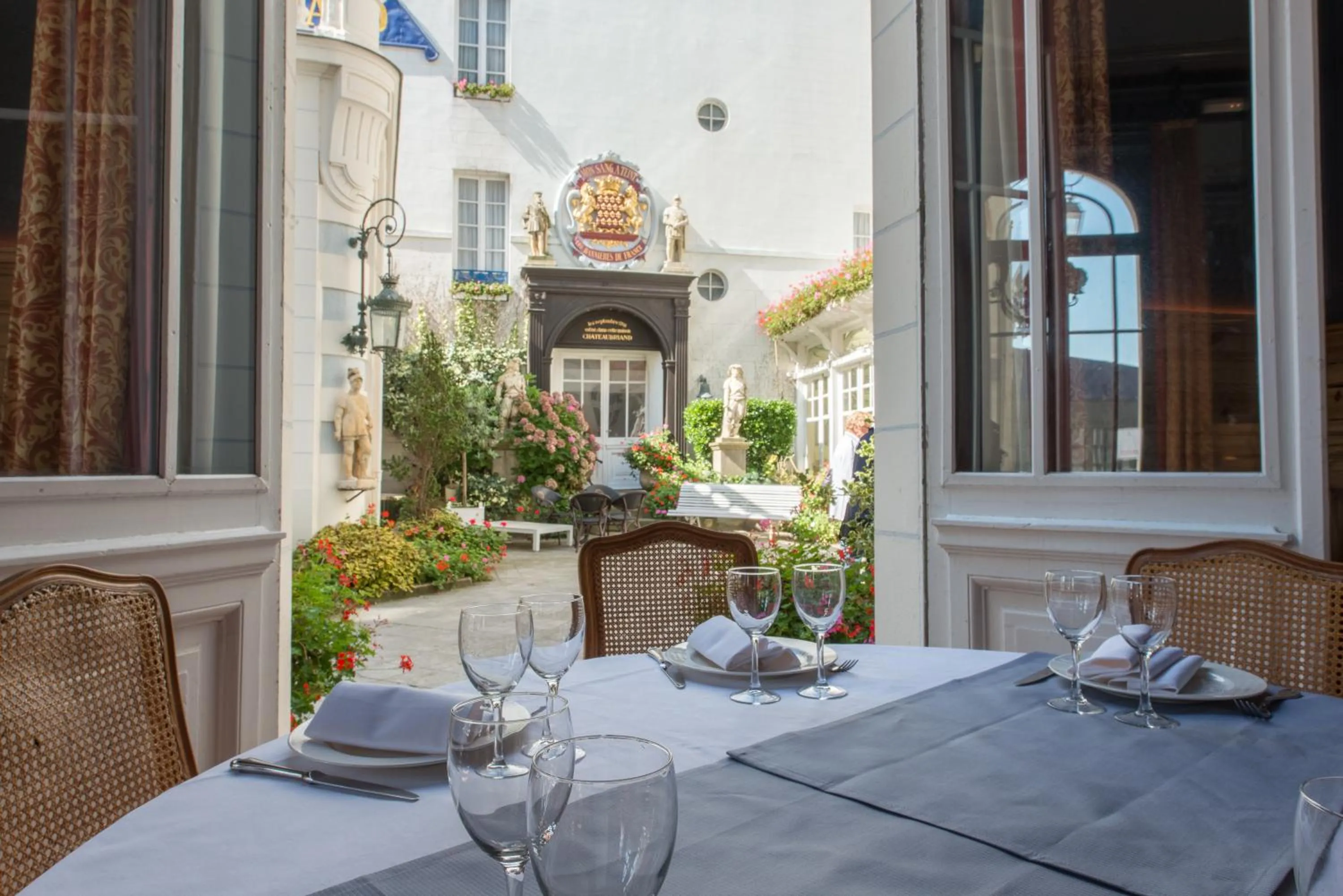 Banquet/Function facilities in Hôtel France et Chateaubriand