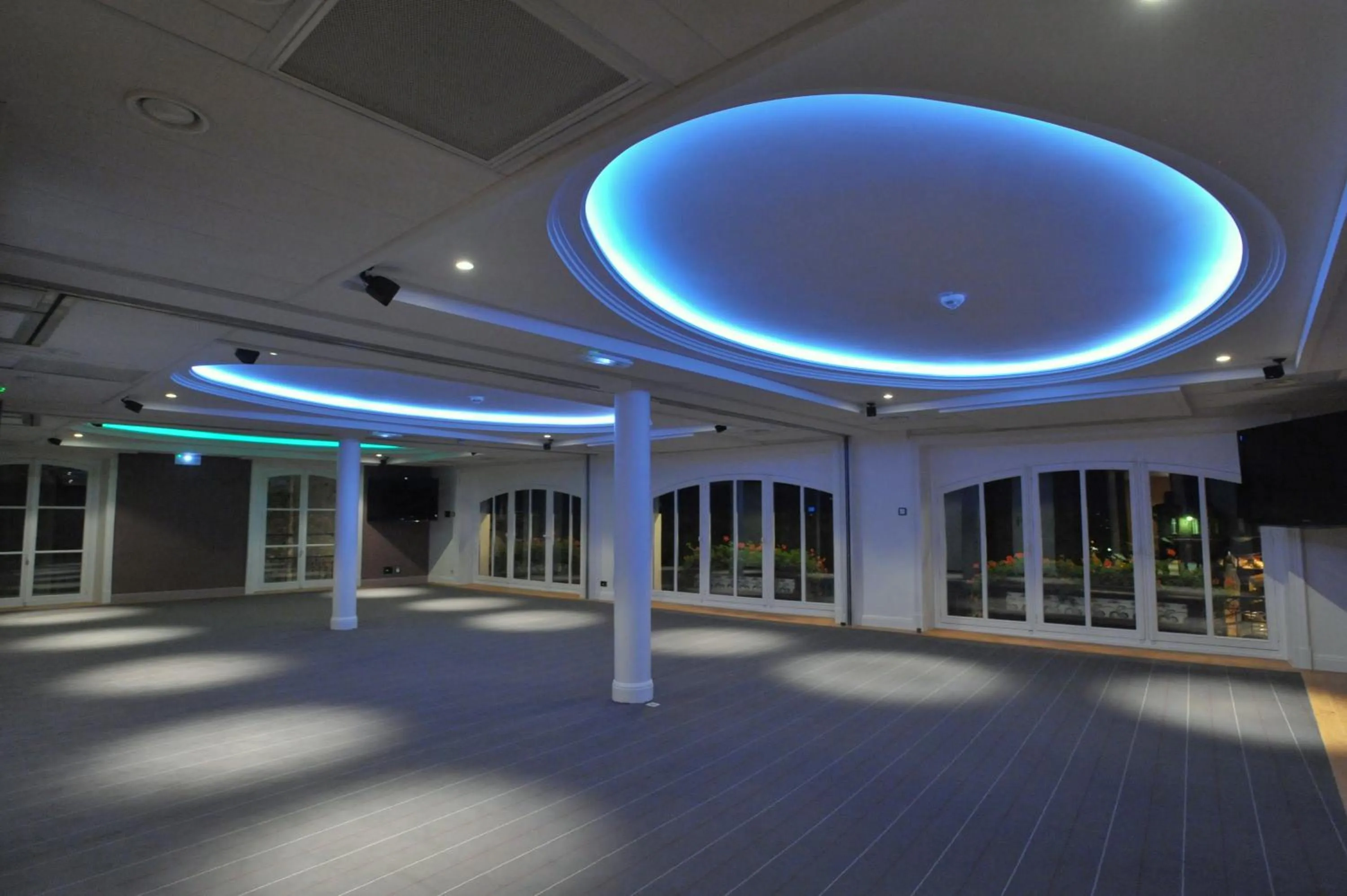 Lobby or reception in Hôtel France et Chateaubriand