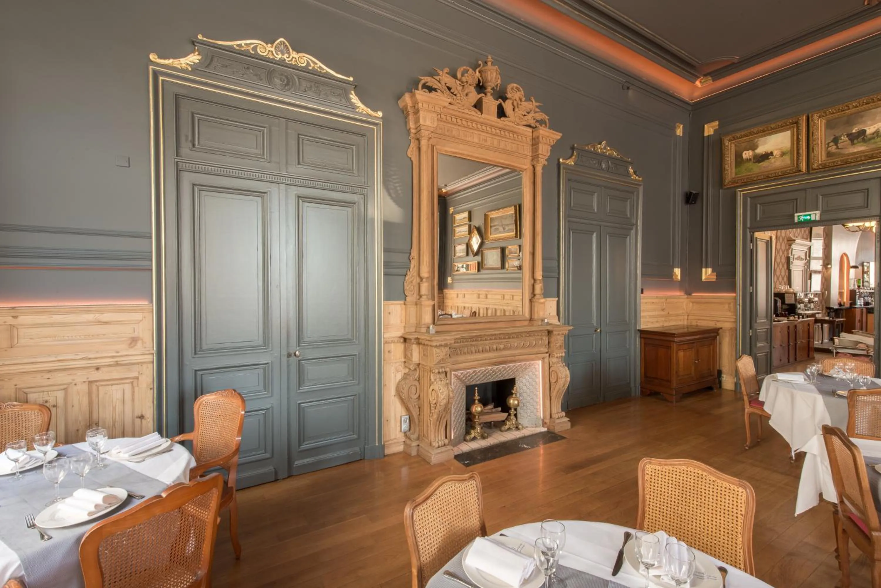 Restaurant/places to eat in Hôtel France et Chateaubriand