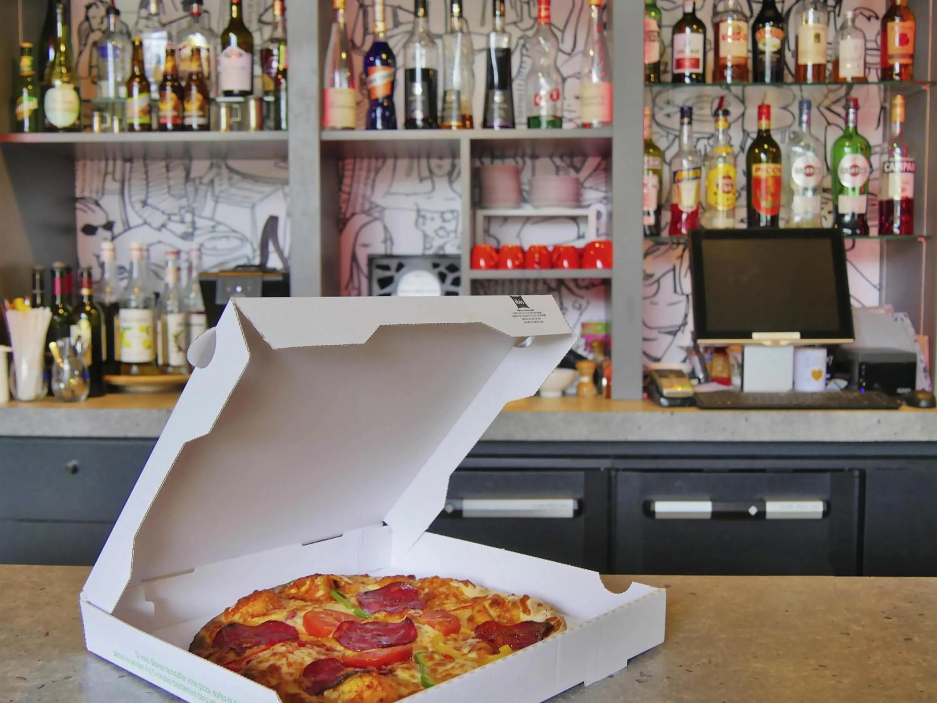 Lounge or bar in Ibis Avranches Baie du Mont-Saint-Michel