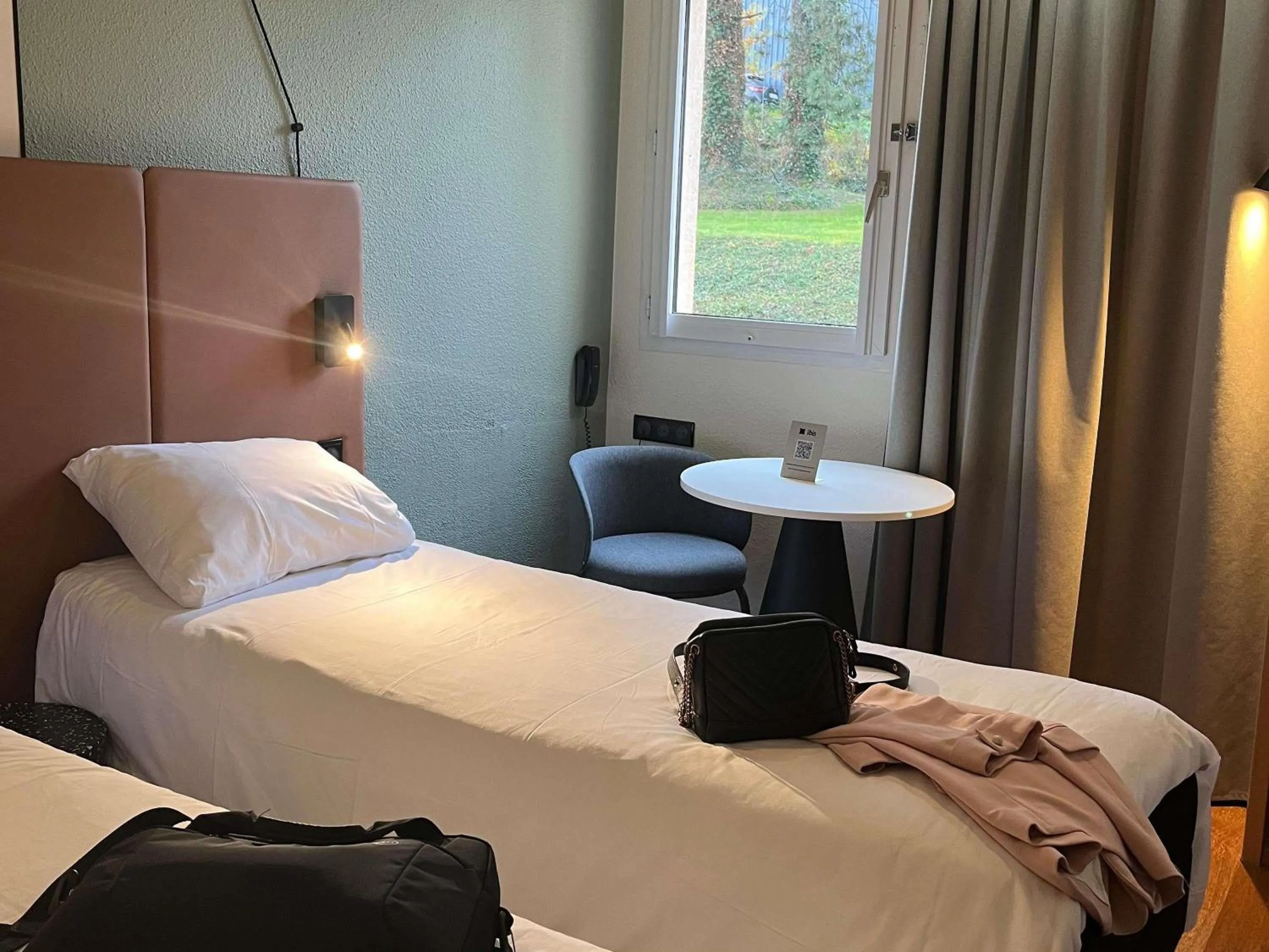 Bedroom, Bed in Ibis Avranches Baie du Mont-Saint-Michel