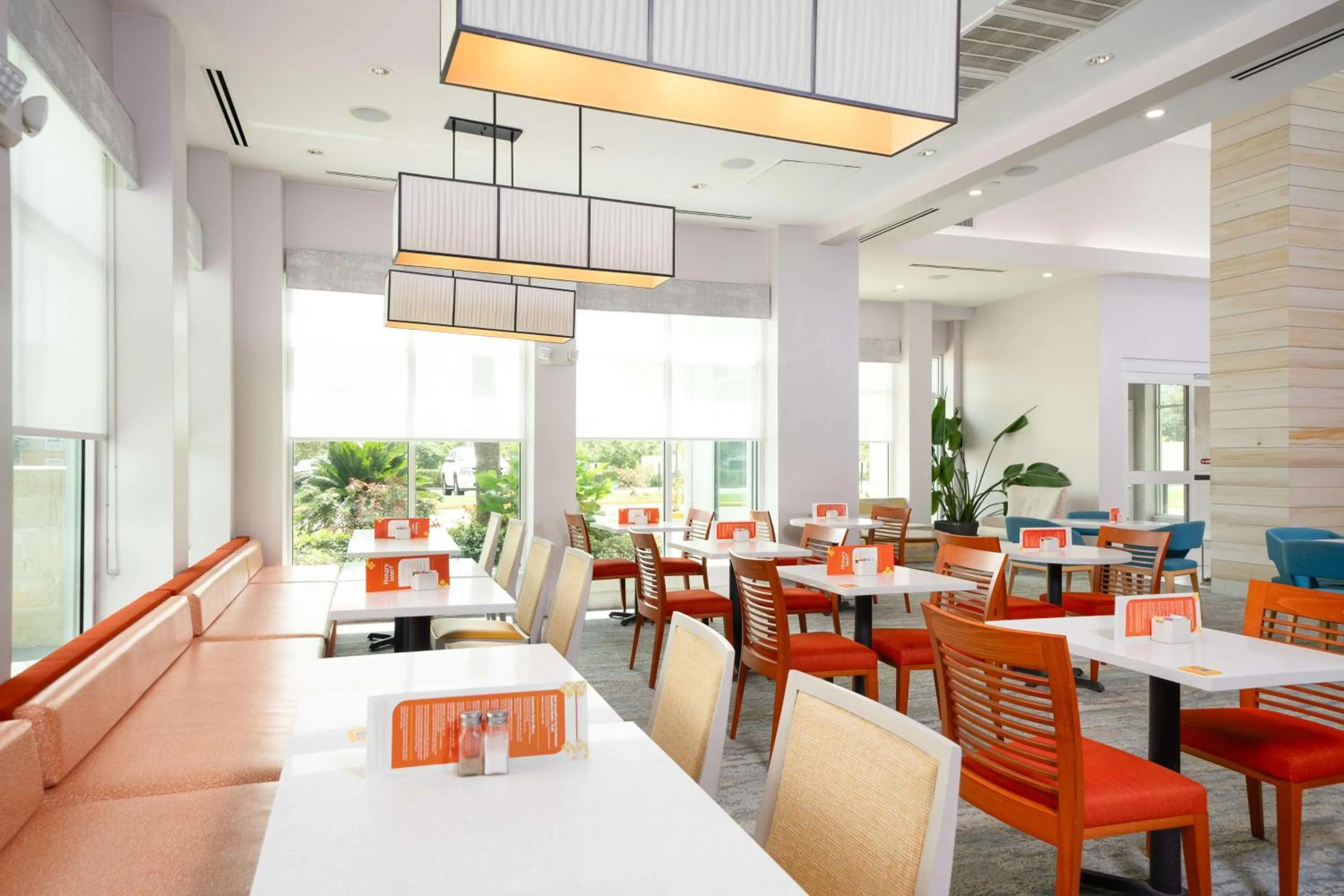 Restaurant/places to eat in Hilton Garden Inn Houston/Clear Lake NASA